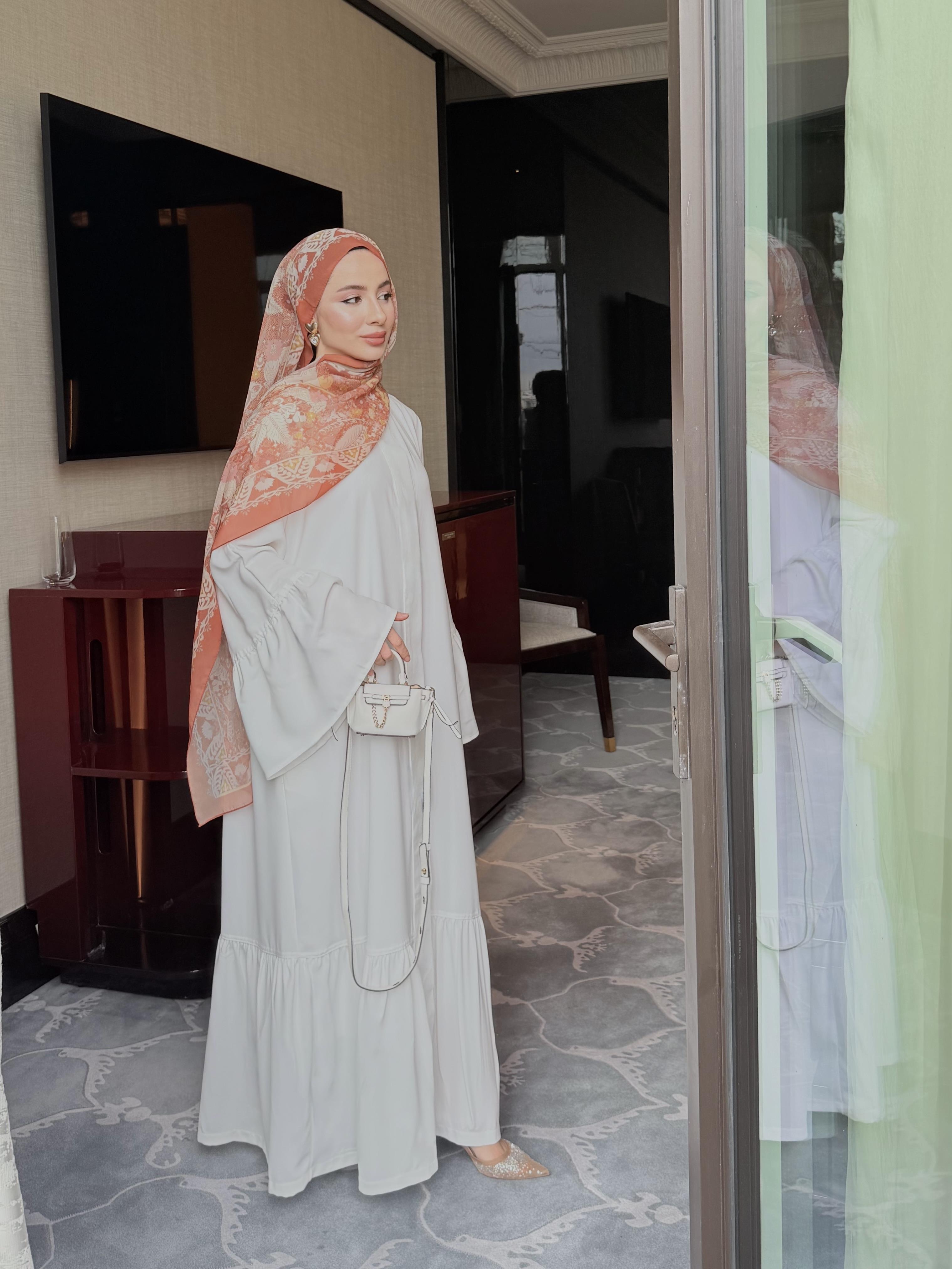 AHU ABAYA BEYAZ
