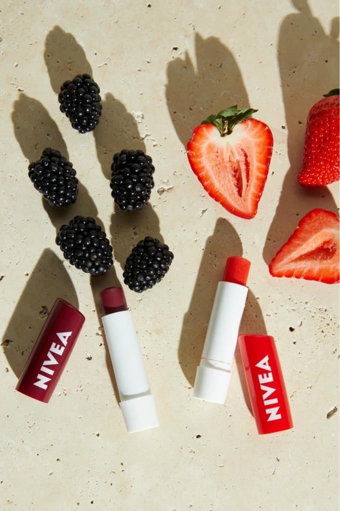 Nivea Dudak Bakım Kremi Ve Dudak Parlatıcısı 4.8 gr