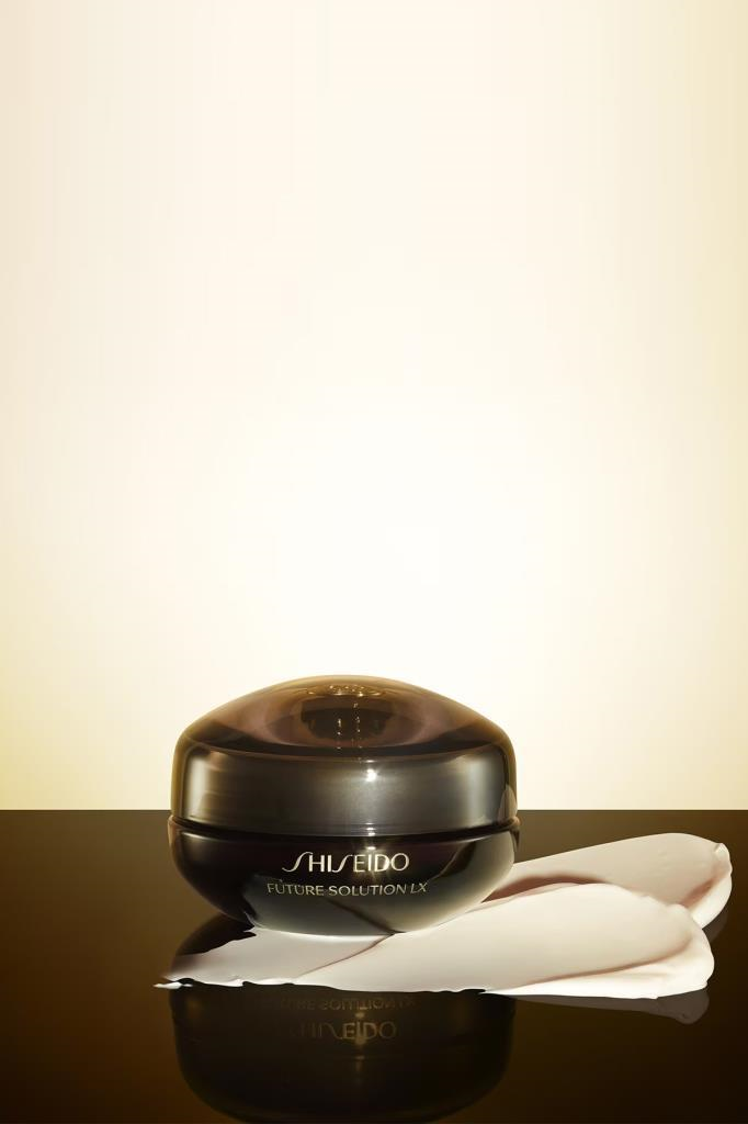 Shiseido Future Solutıon LX Regenerating Göz ve Dudak Kremi 17 ml