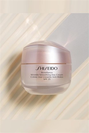 Shiseido Benefiance Wrinkle Smoothing DayCream 50 ml Yüz Bakım Kremi