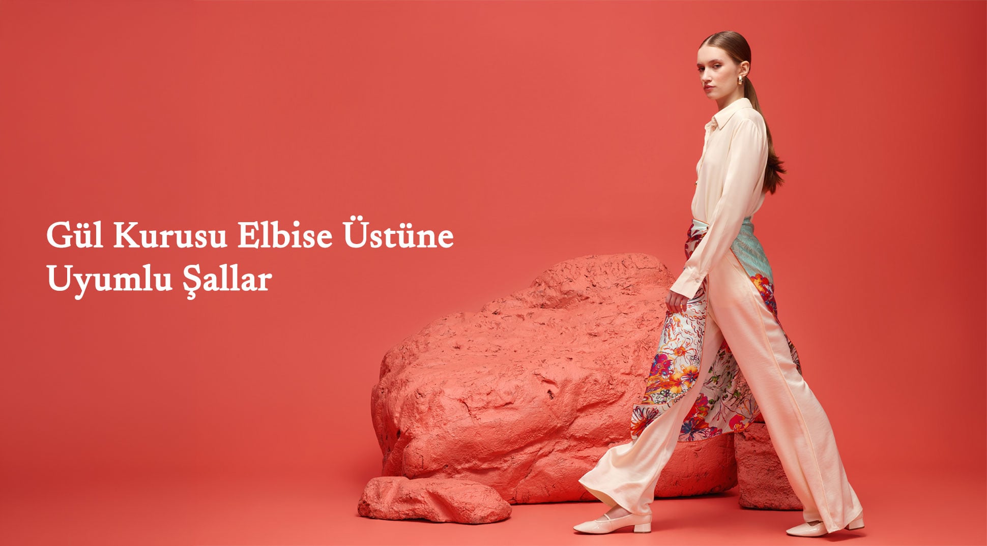 Gül Kurusu Elbise Üstüne Uyumlu Şallar