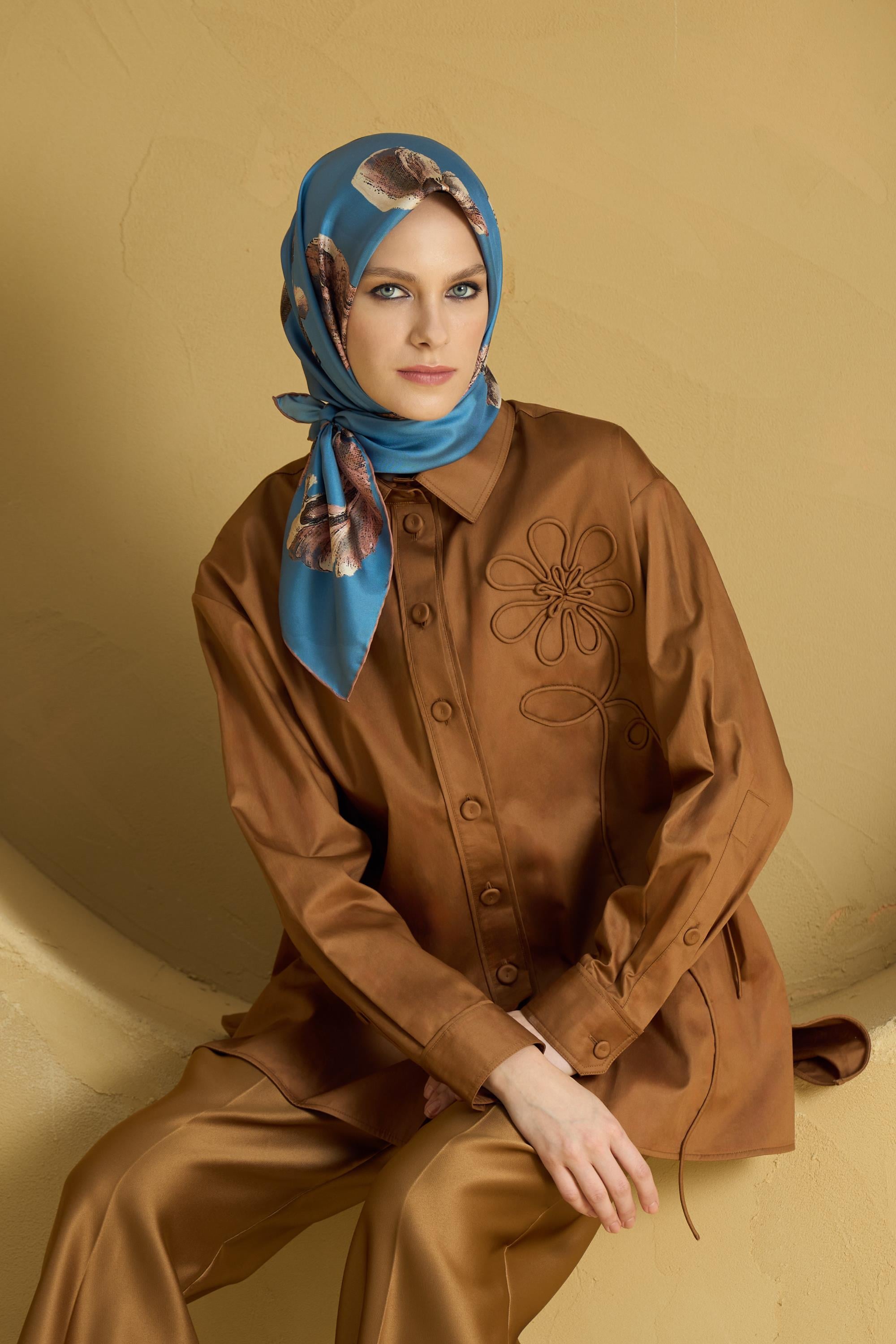 ANİ TİVİL İPEK EŞARP 90*90 CM - MAVİ