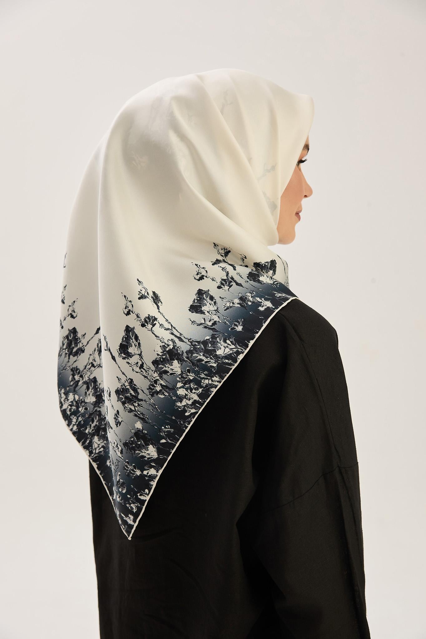 ARUS TİVİL İPEK EŞARP 90*90 CM - EKRU