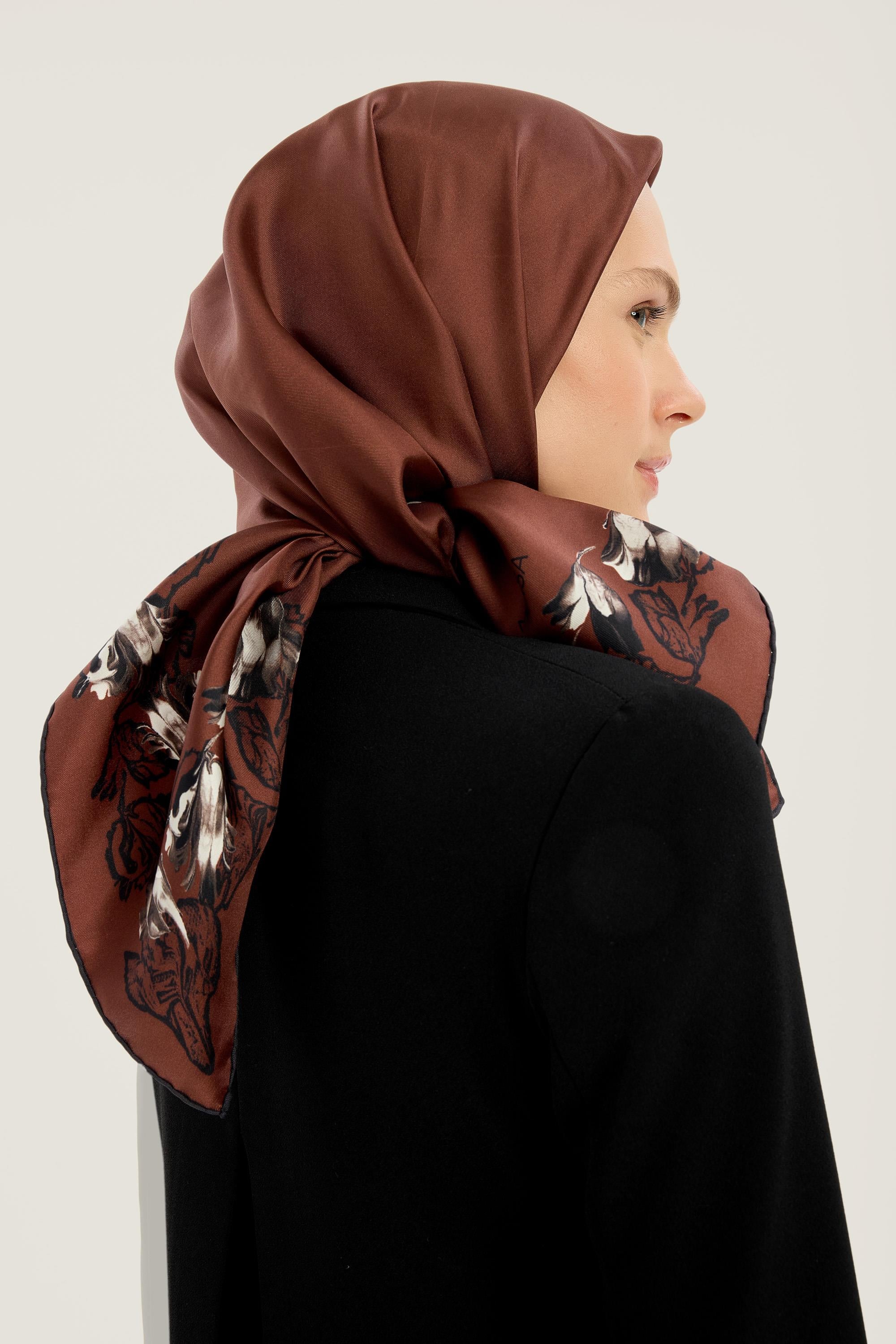 BADE TİVİL İPEK EŞARP 90*90 CM - KAHVERENGİ