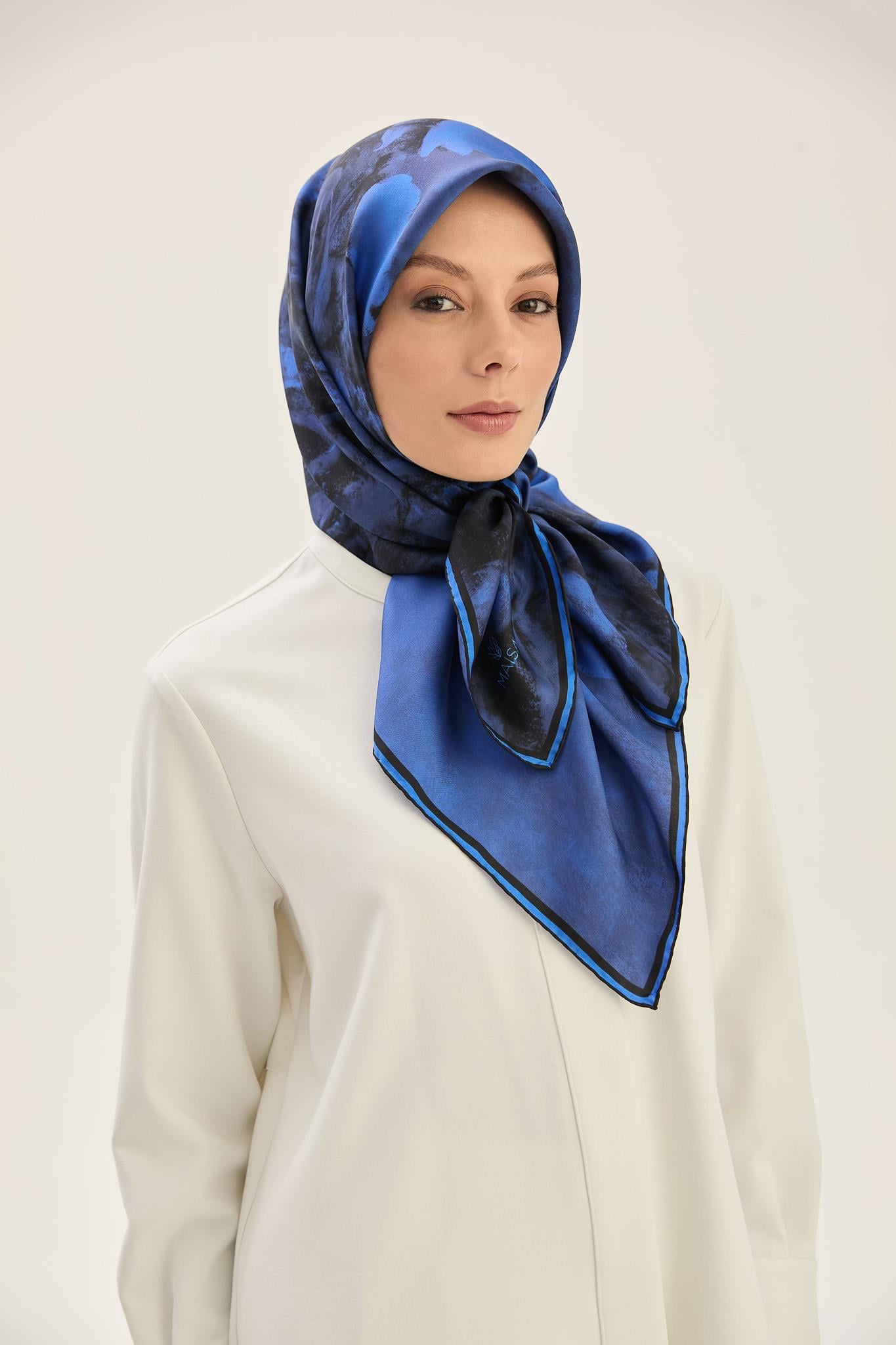 BENNE TİVİL İPEK EŞARP 90*90 CM - SAKS