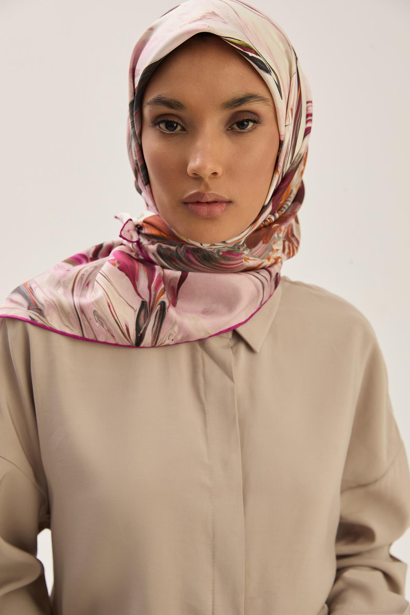 BUĞU MULBERRY İPEK EŞARP 90*90 CM - VİŞNE