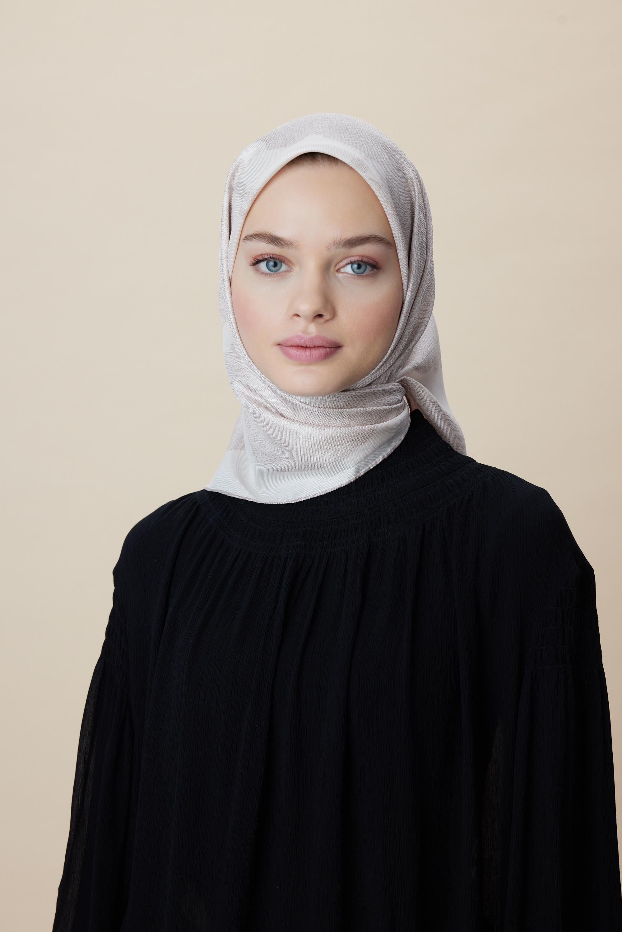 FARAH MULBERRY İPEK EŞARP 90*90 CM - AÇIK TAŞ