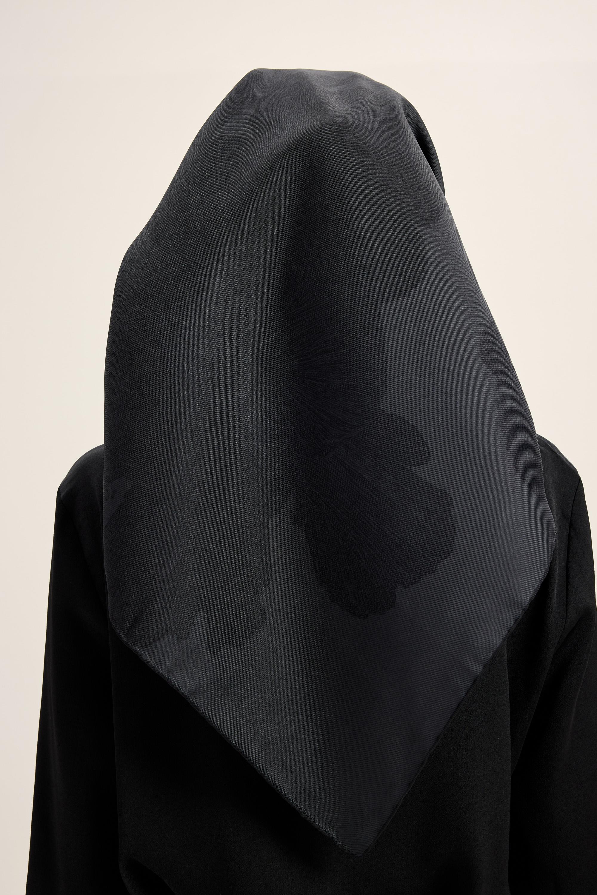 FARAH MULBERRY İPEK EŞARP 90*90 CM - ANTRASİT