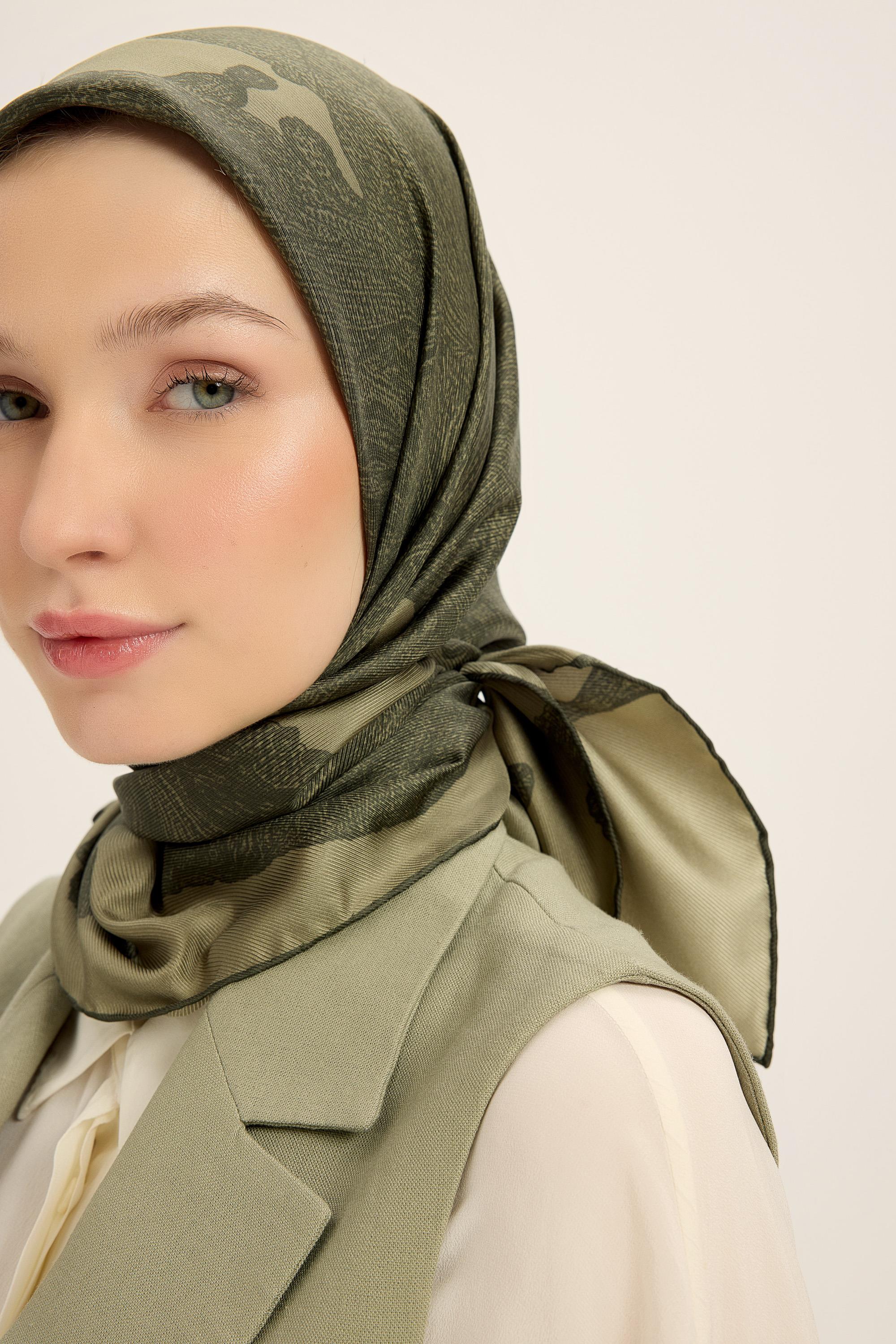 FARAH MULBERRY İPEK EŞARP 90*90 CM - HAKİ