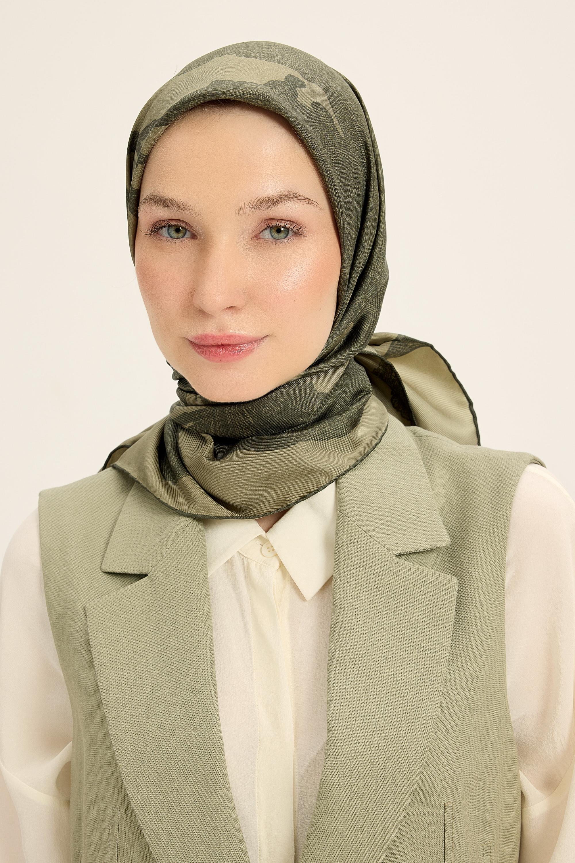 FARAH MULBERRY İPEK EŞARP 90*90 CM - HAKİ