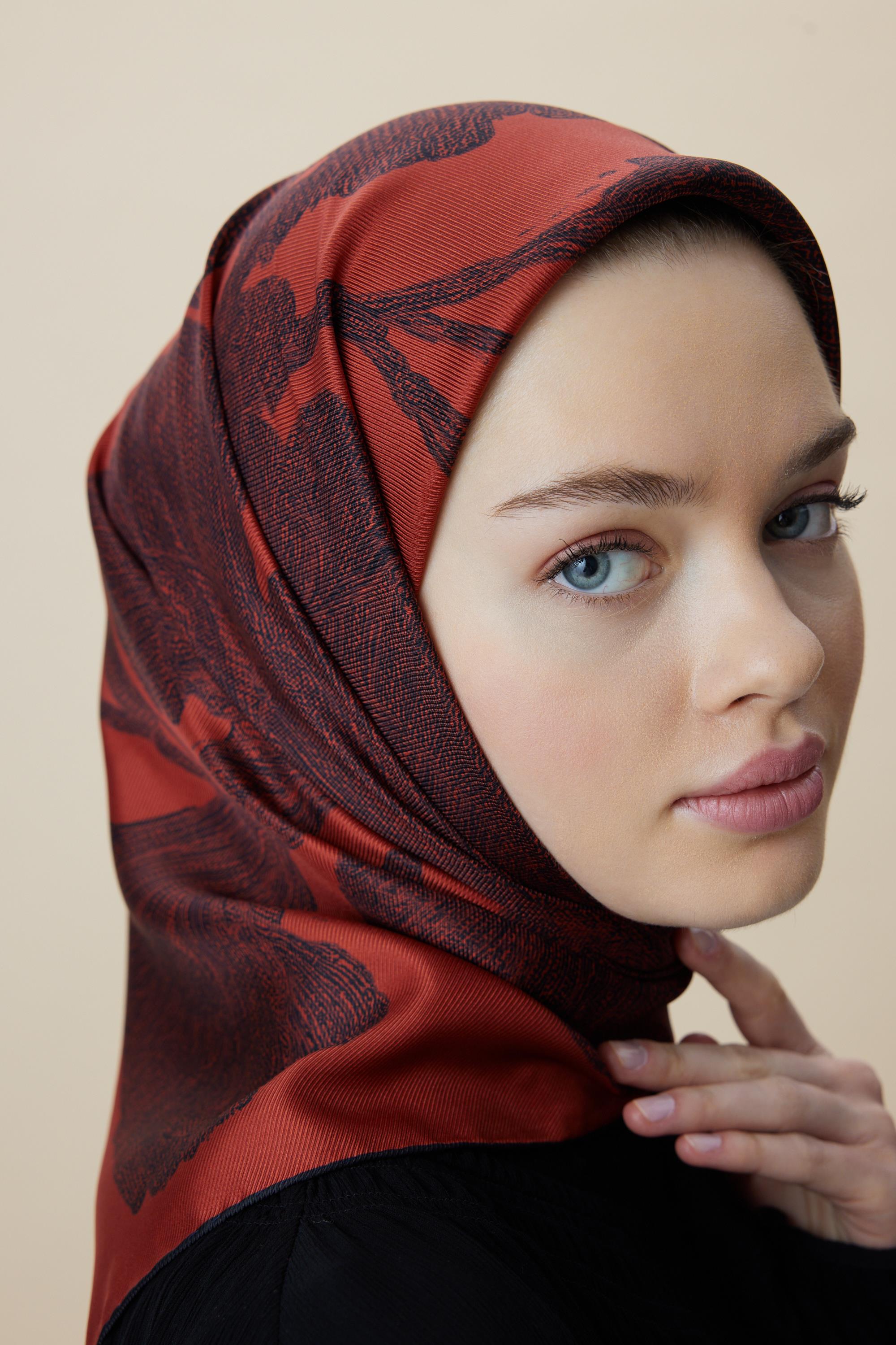 FARAH MULBERRY İPEK EŞARP 90*90 CM - KIRMIZI