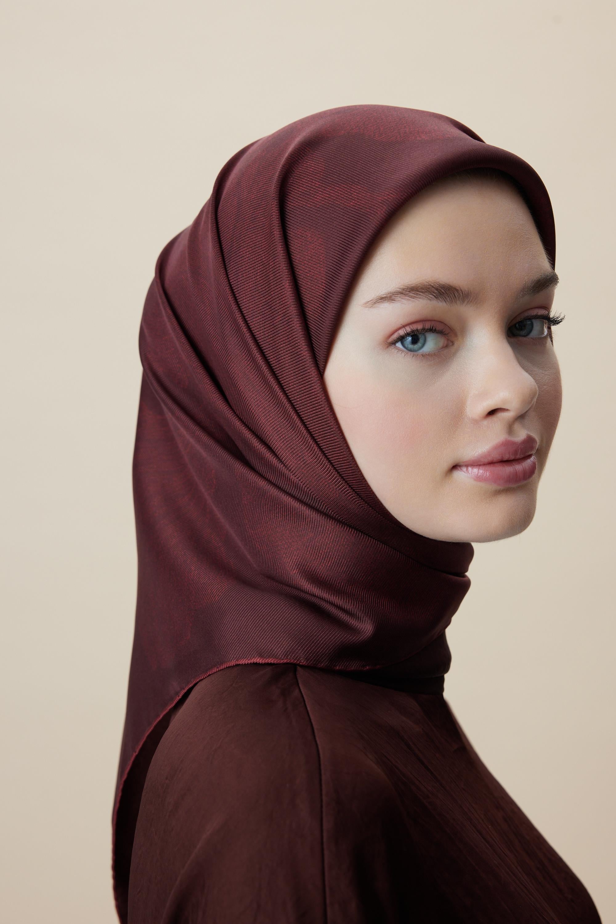 FARAH MULBERRY İPEK EŞARP 90*90 CM - KOYU KIRMIZI
