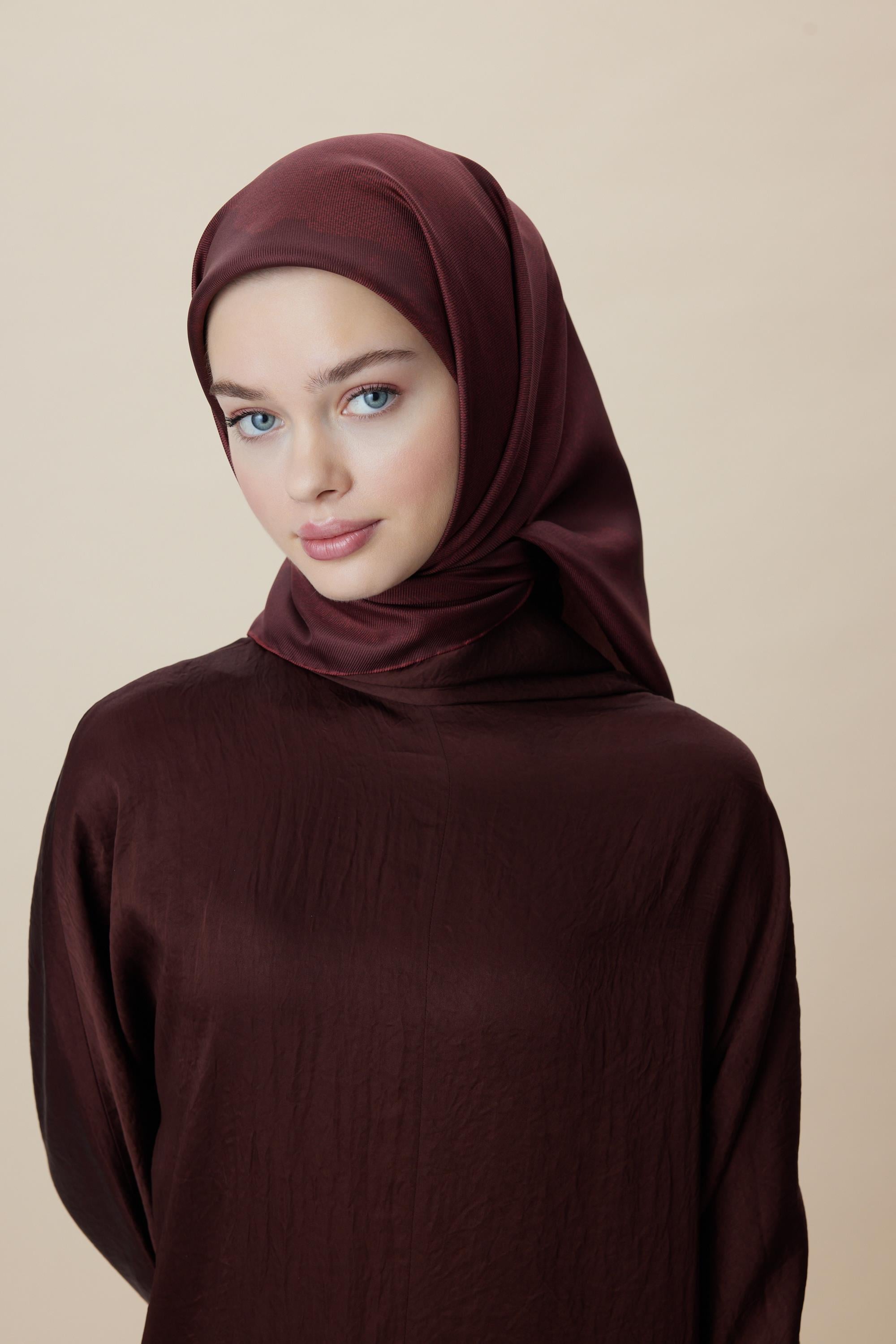 FARAH MULBERRY İPEK EŞARP 90*90 CM - KOYU KIRMIZI