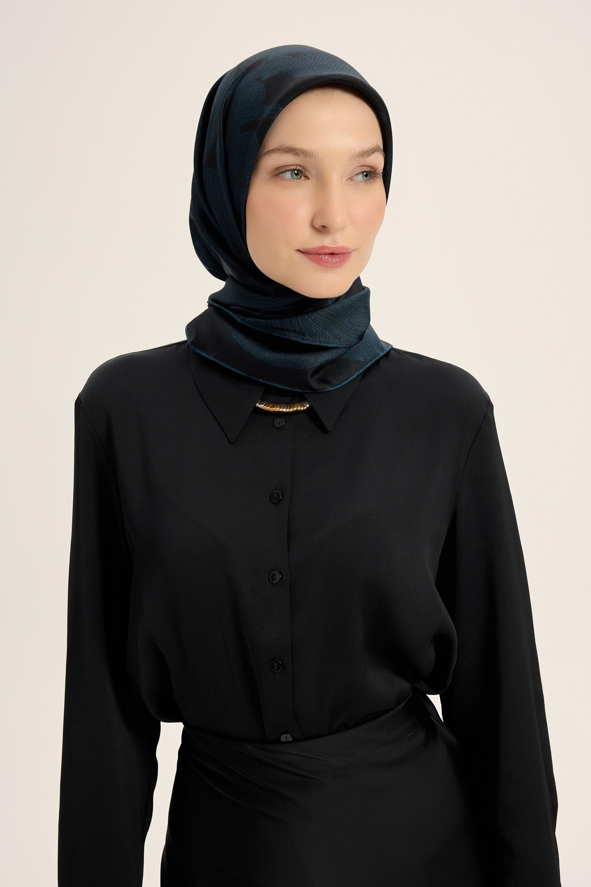 FARAH MULBERRY İPEK EŞARP 90*90 CM - LACİVERT