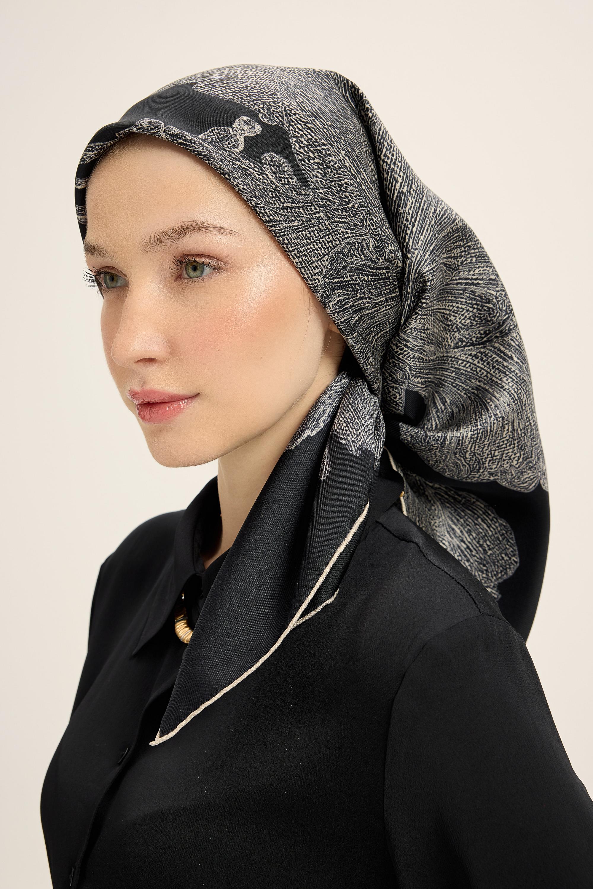 FARAH MULBERRY İPEK EŞARP 90*90 CM - SİYAH