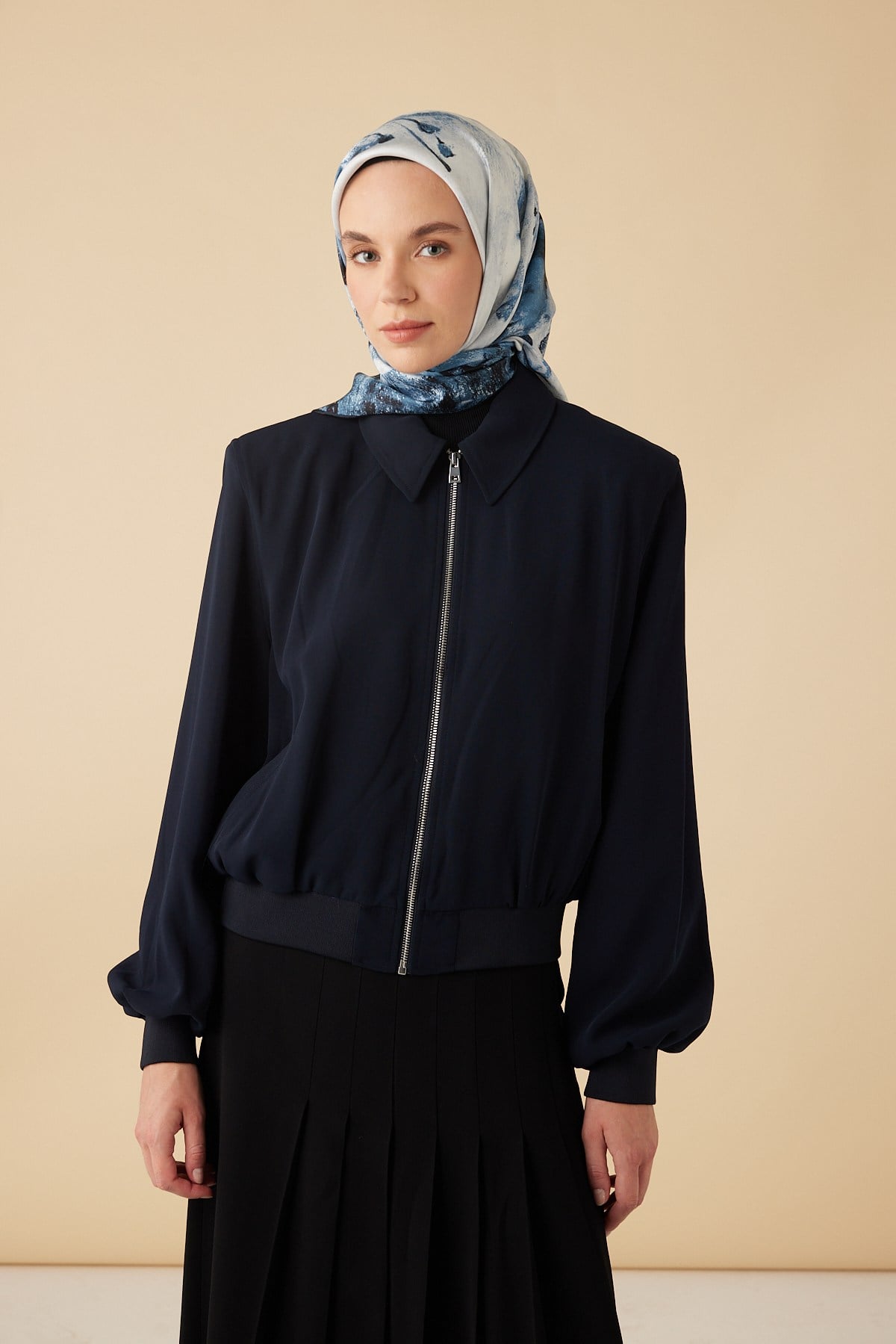 GELİNCİK TİVİL İPEK EŞARP 90*90 CM - LACİVERT