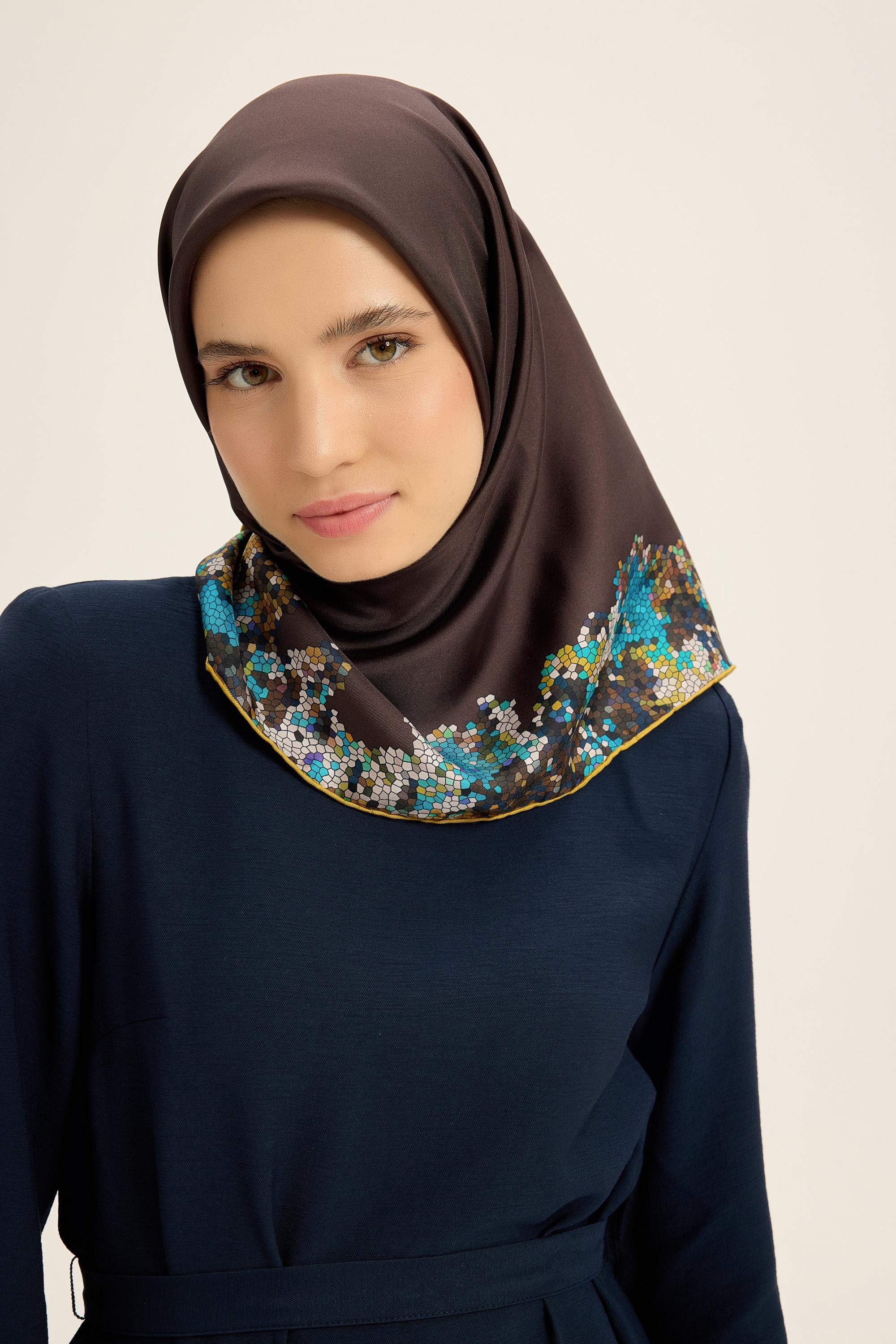 GİNA TİVİL İPEK EŞARP 90*90 CM - KAHVERENGİ