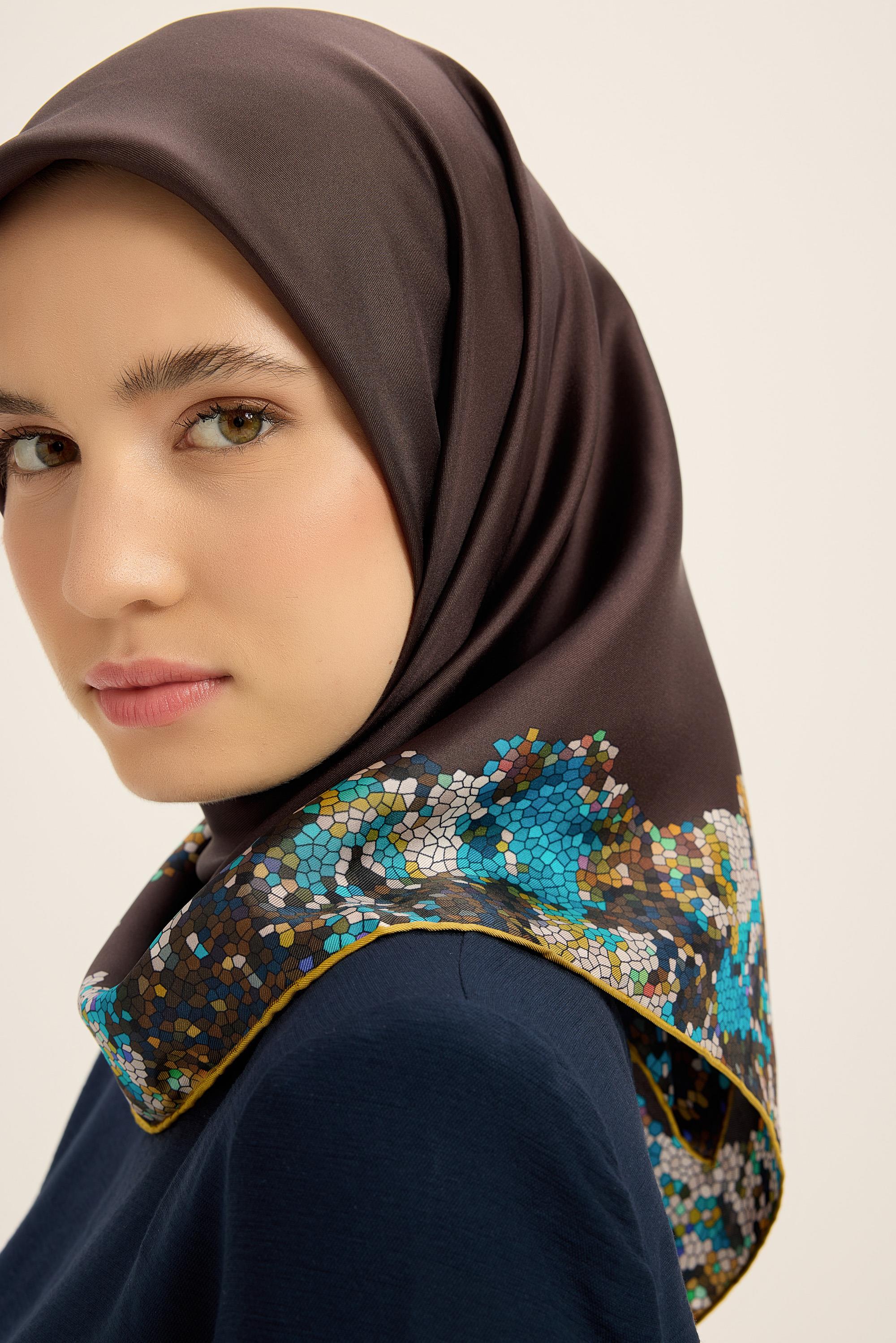 GİNA TİVİL İPEK EŞARP 90*90 CM - KAHVERENGİ