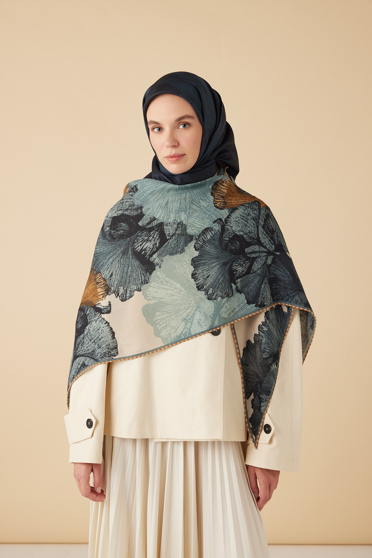 GİNKO YÜN ÜÇGEN ŞAL 140*140/2 CM - BUZ MAVİ