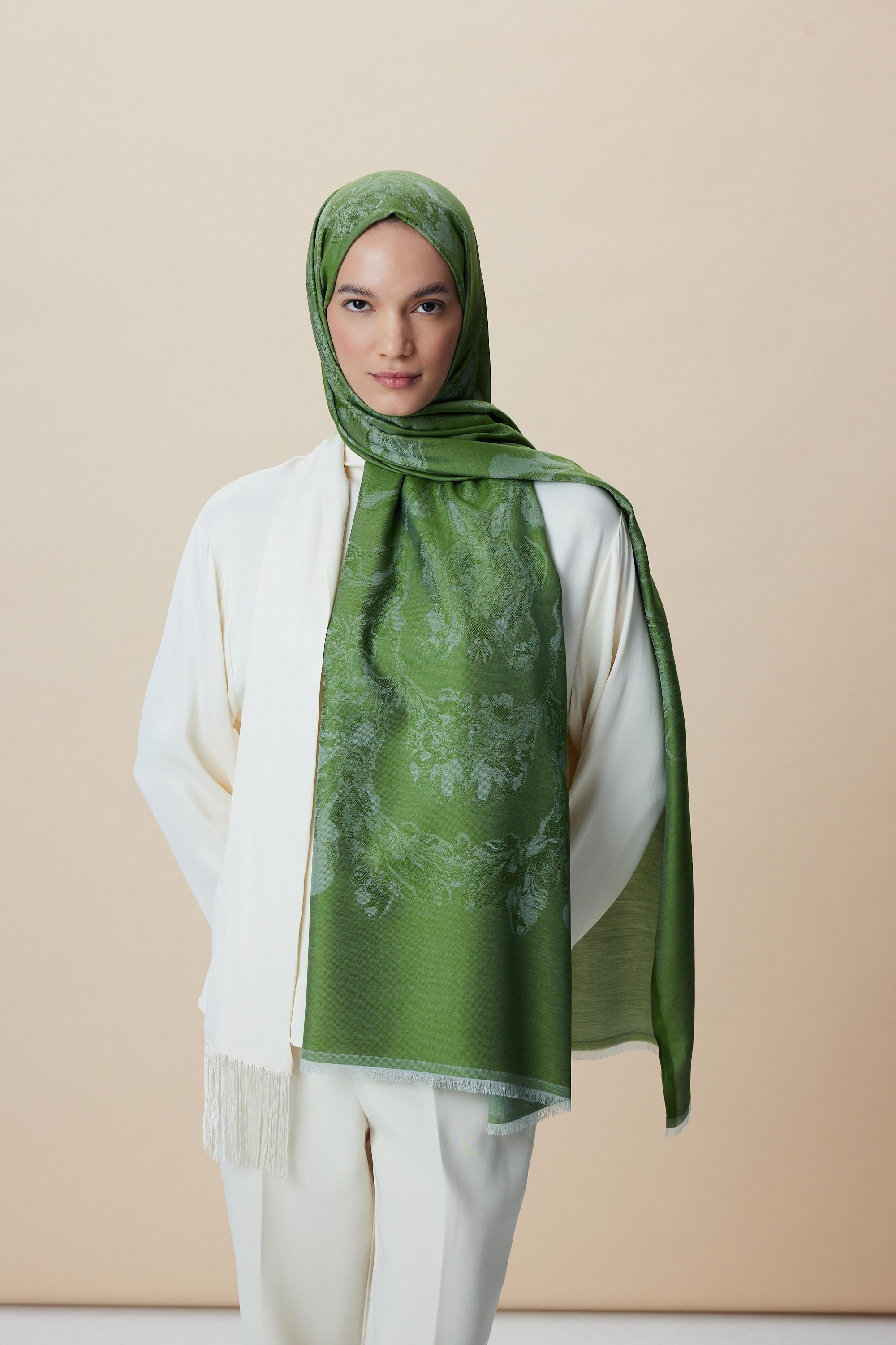 JADE JAKARLI MODAL İPEK ŞAL 70*200 CM - FISTIK YEŞİLİ