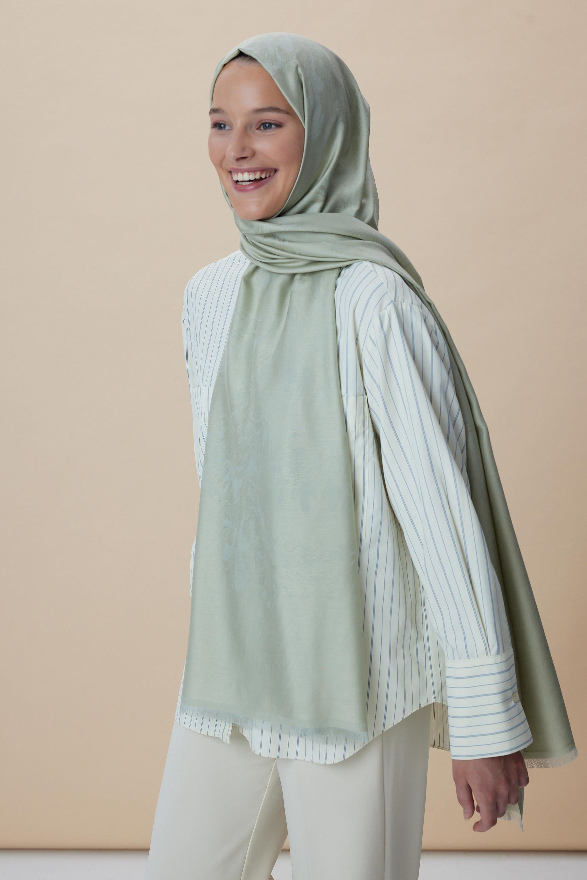 JADE JAKARLI MODAL İPEK ŞAL 70*200 CM - FİLİZİ YEŞİL