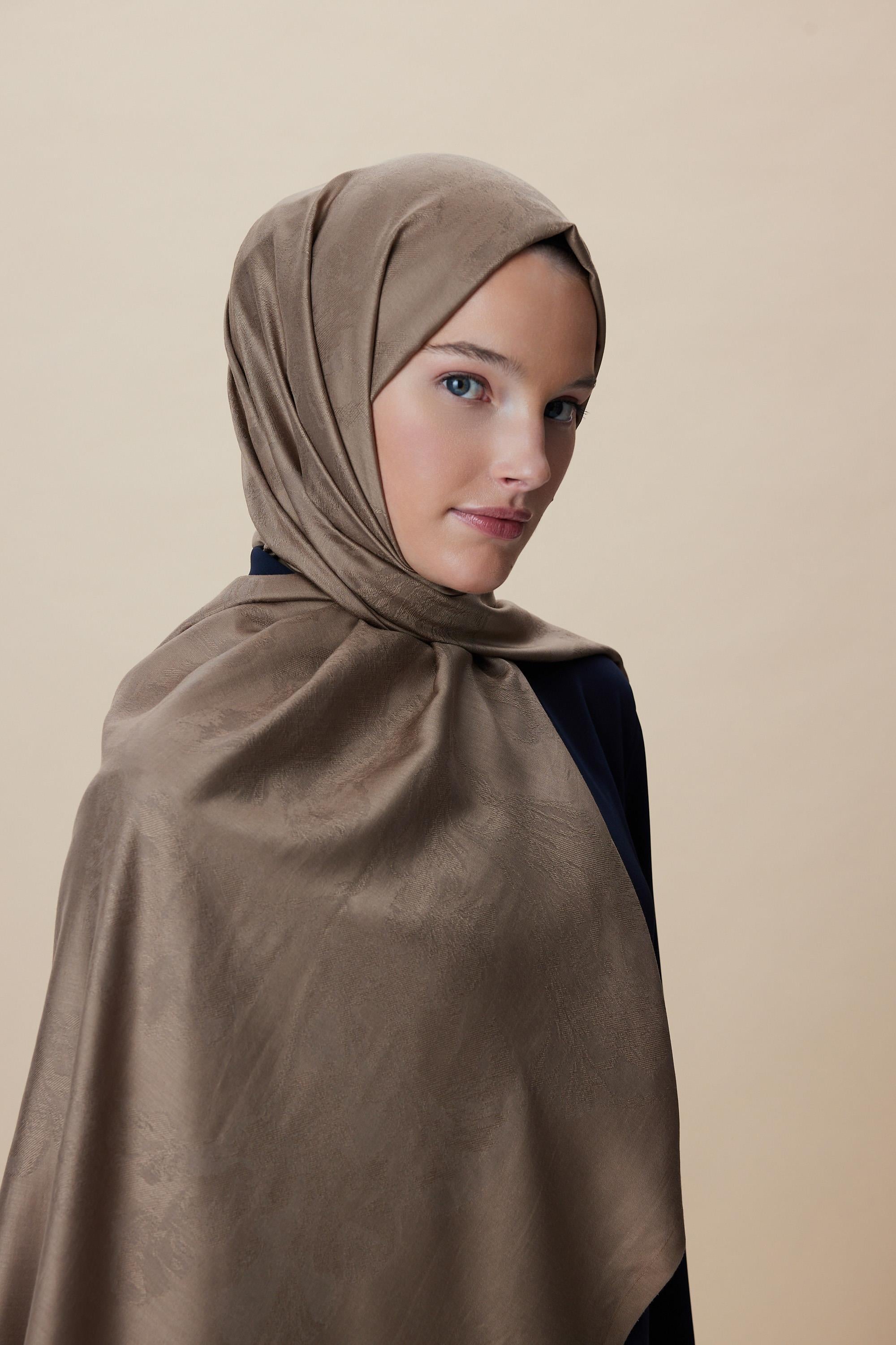 JADE JAKARLI MODAL İPEK ŞAL 70*200 CM - SÜTLÜ KAHVE