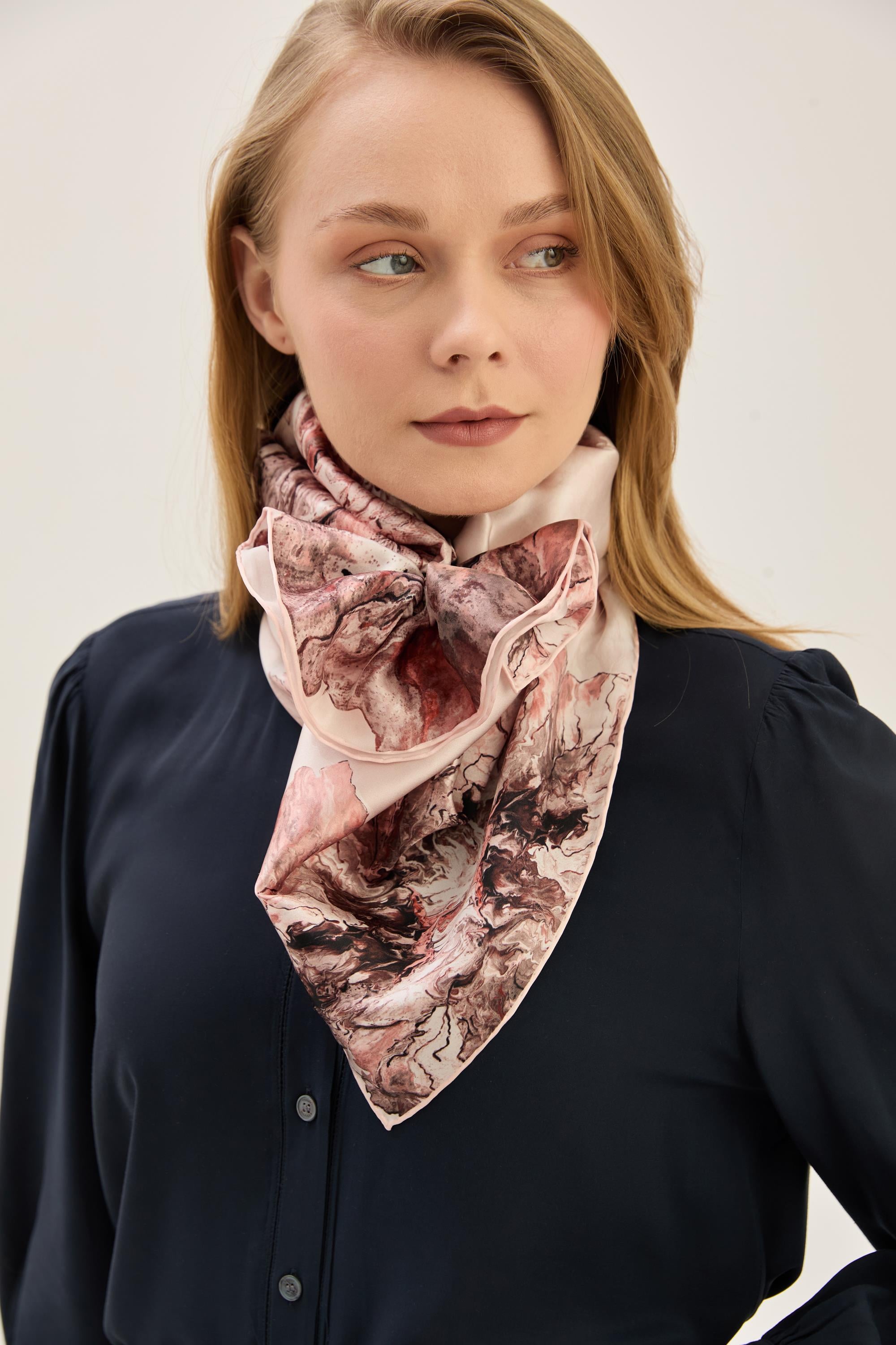 KATRE SURA İPEK EŞARP 90*90 CM - AÇIK PEMBE