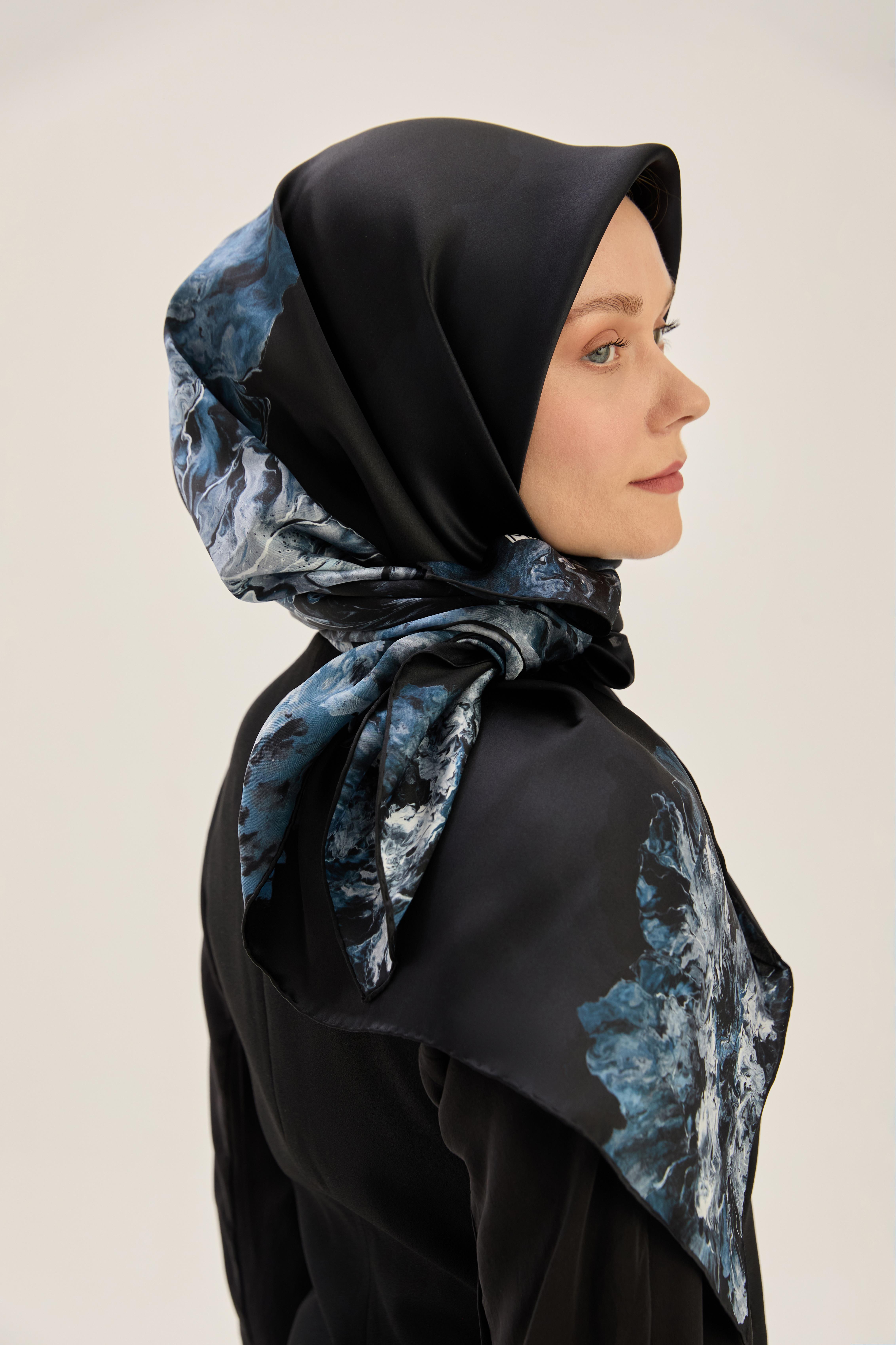 KATRE SURA İPEK EŞARP 90*90 CM - SİYAH