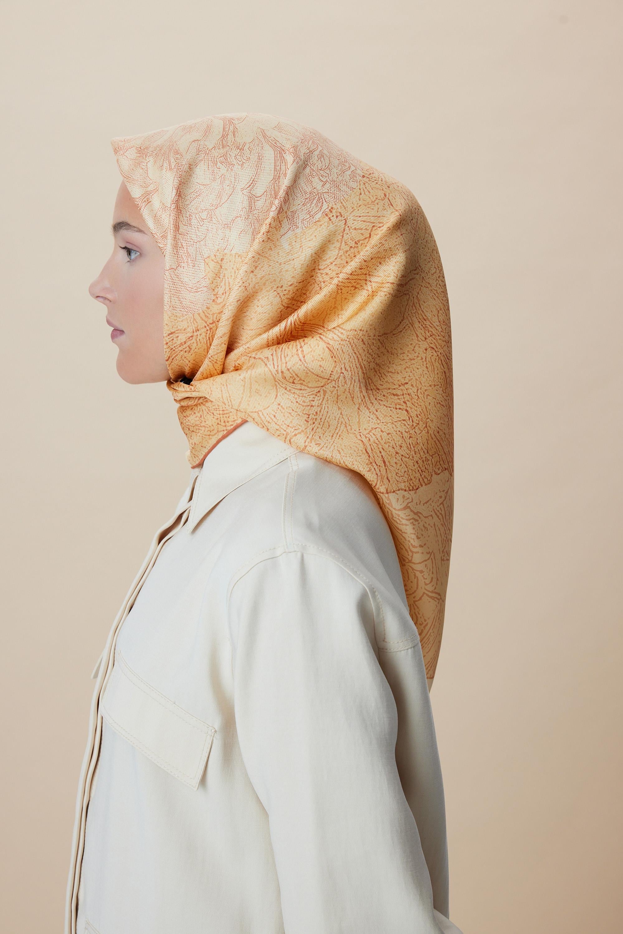 KÜN MULBERRY İPEK EŞARP 90*90 CM - KAVUNİÇİ