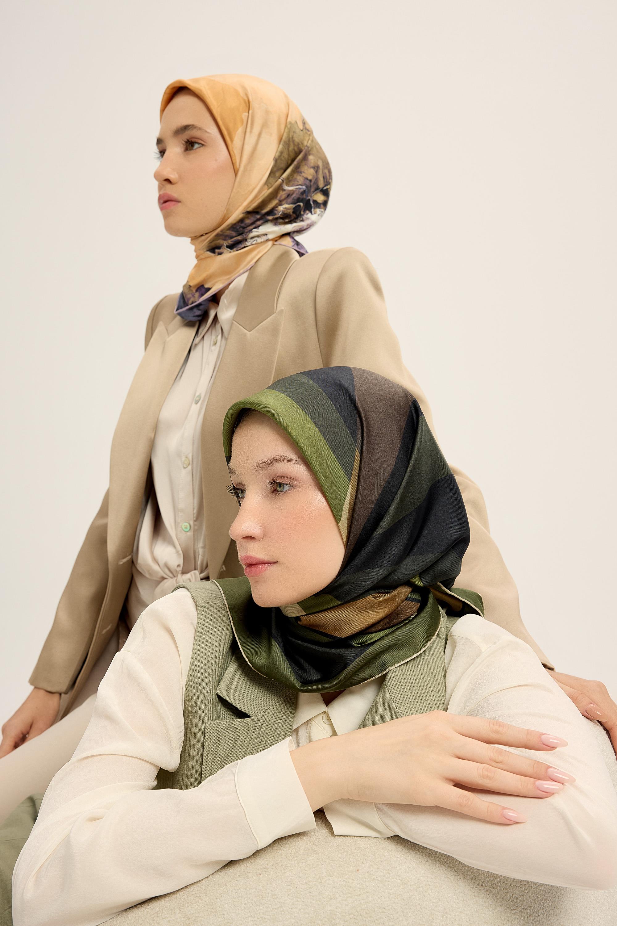 LALE TİVİL İPEK EŞARP 90*90 CM - KOYU YEŞİL