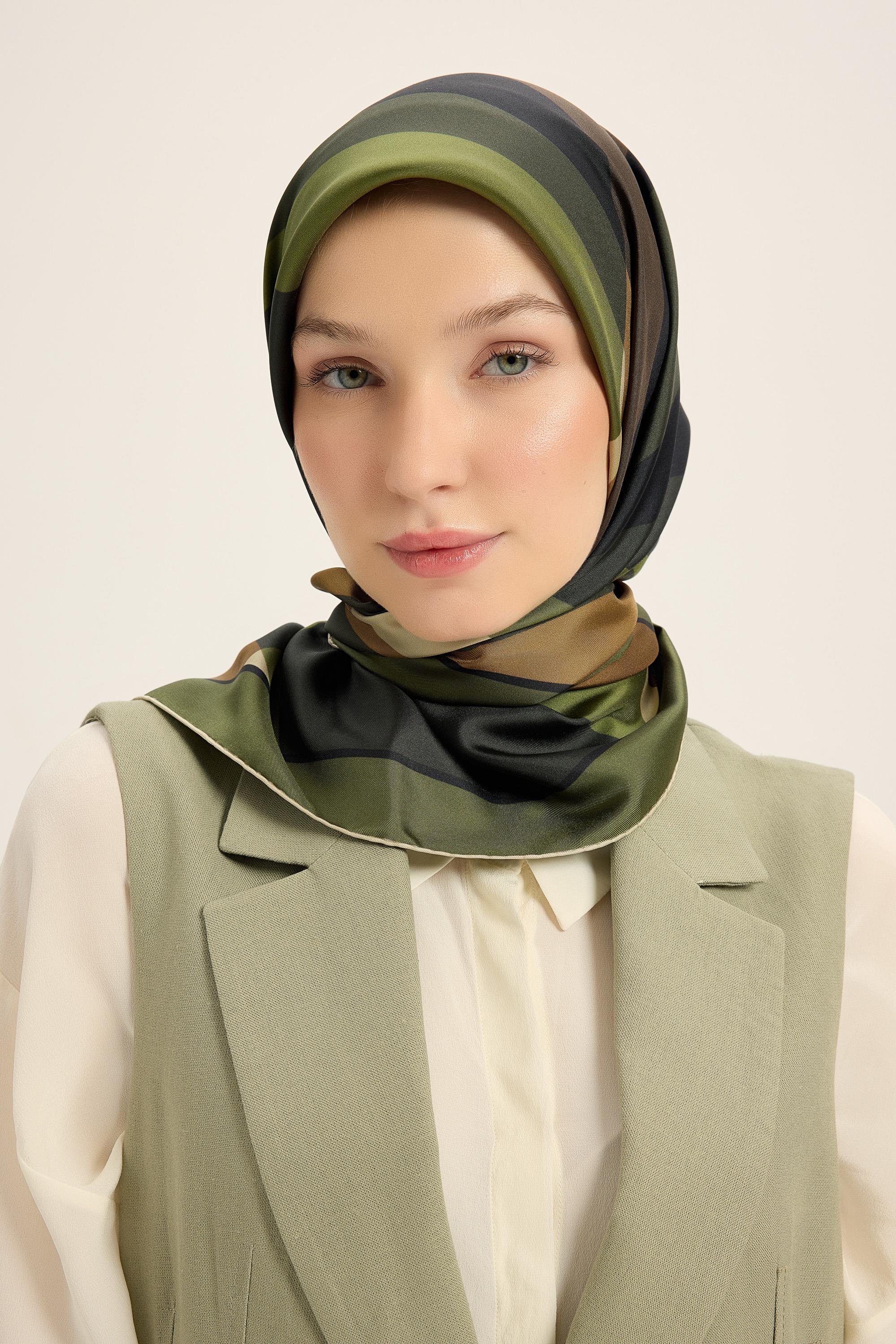 LALE TİVİL İPEK EŞARP 90*90 CM - KOYU YEŞİL