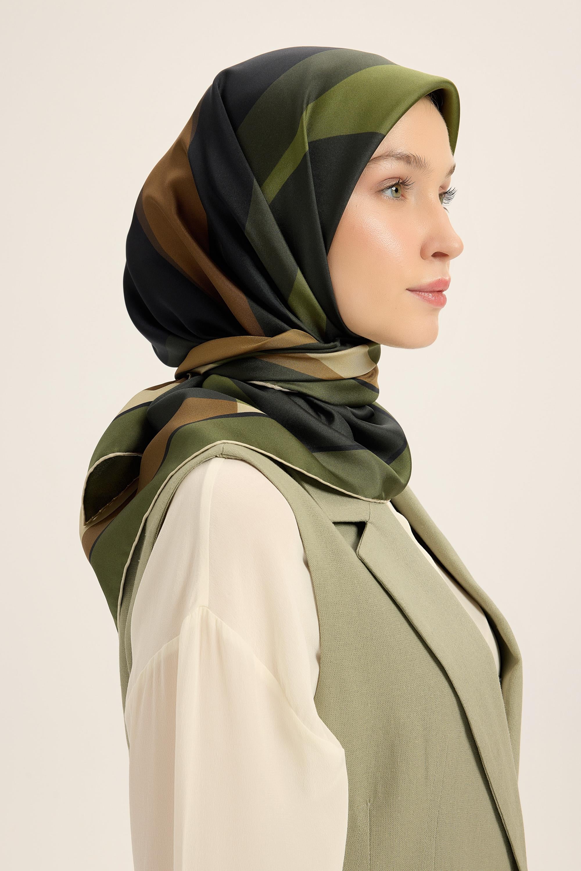 LALE TİVİL İPEK EŞARP 90*90 CM - KOYU YEŞİL
