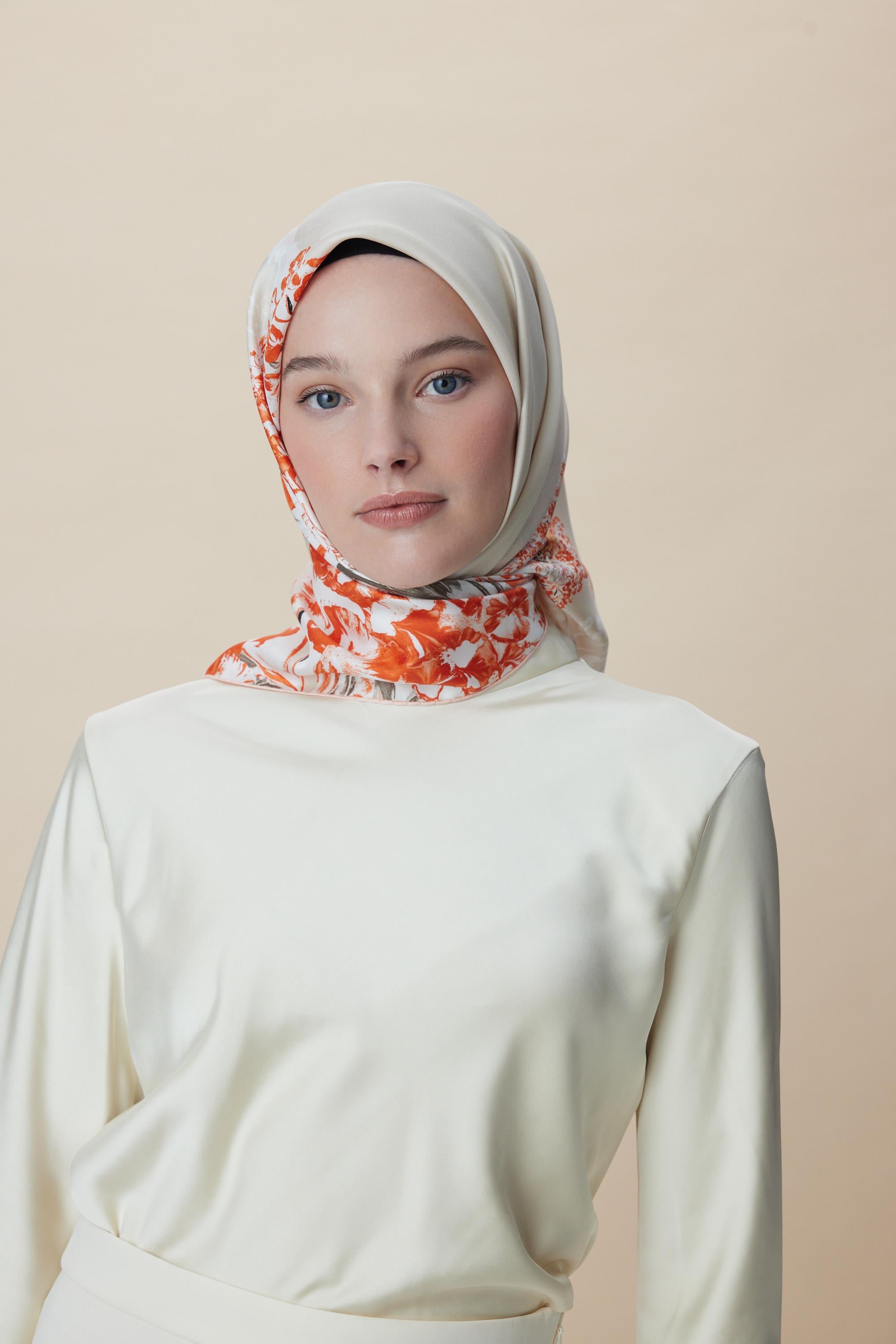 LARİN TİVİL İPEK EŞARP 90*90 CM - MERCAN