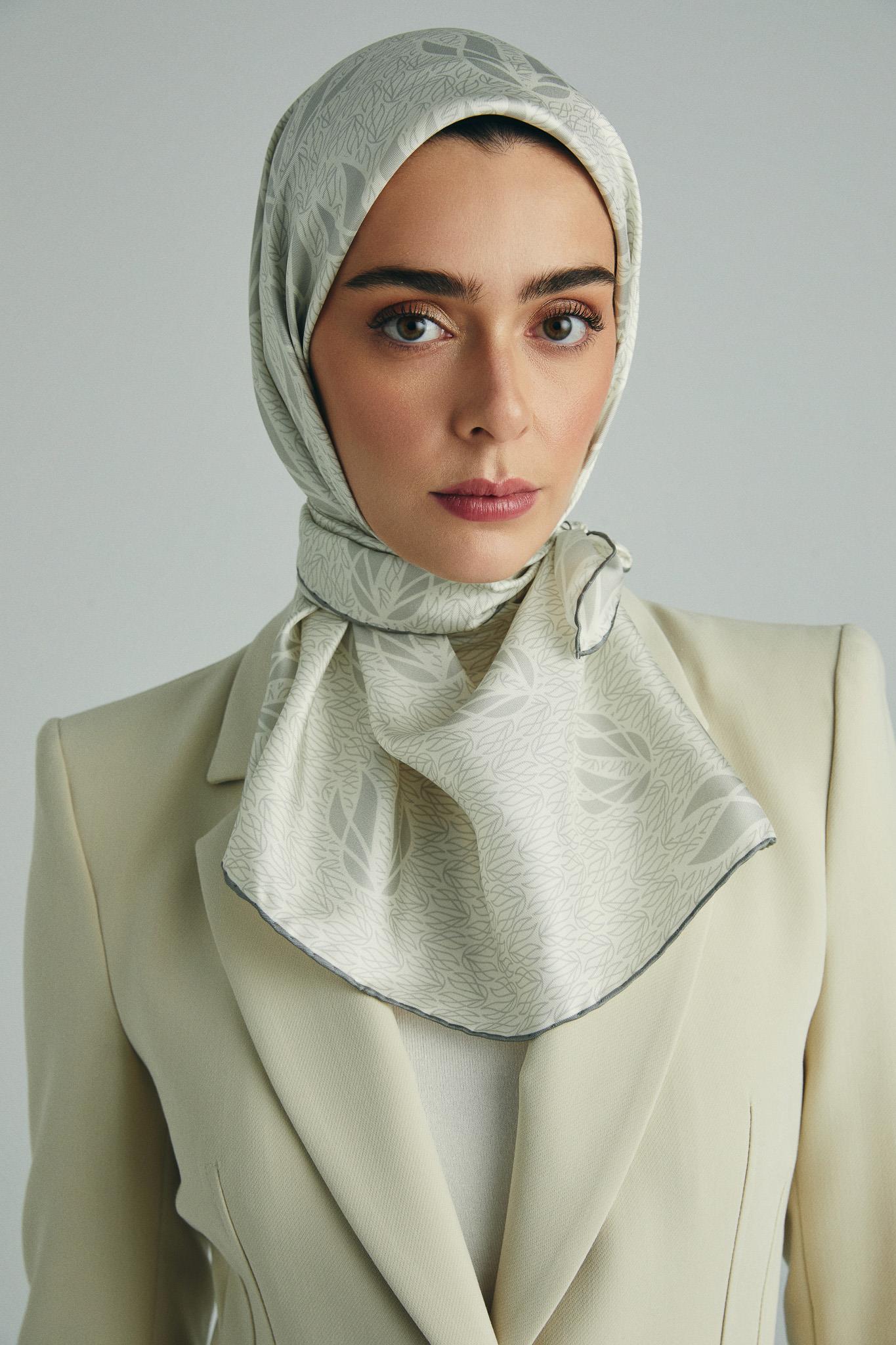 LAVİ TİVİL İPEK EŞARP 90*90 CM - EKRU