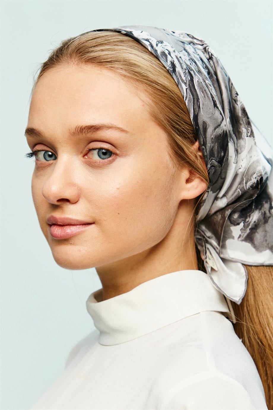 GİZ TİVİL İPEK GAVROŞ 55x55