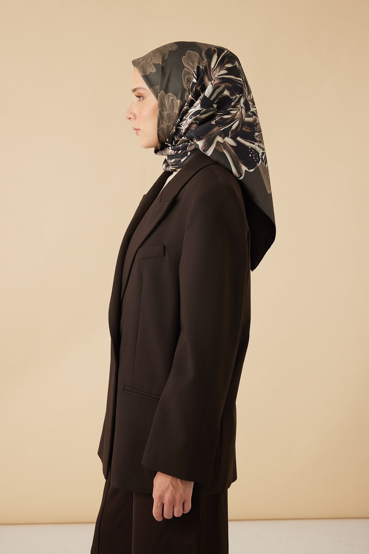 NEŞVE TİVİL İPEK EŞARP 90*90 CM - ACI KAHVE