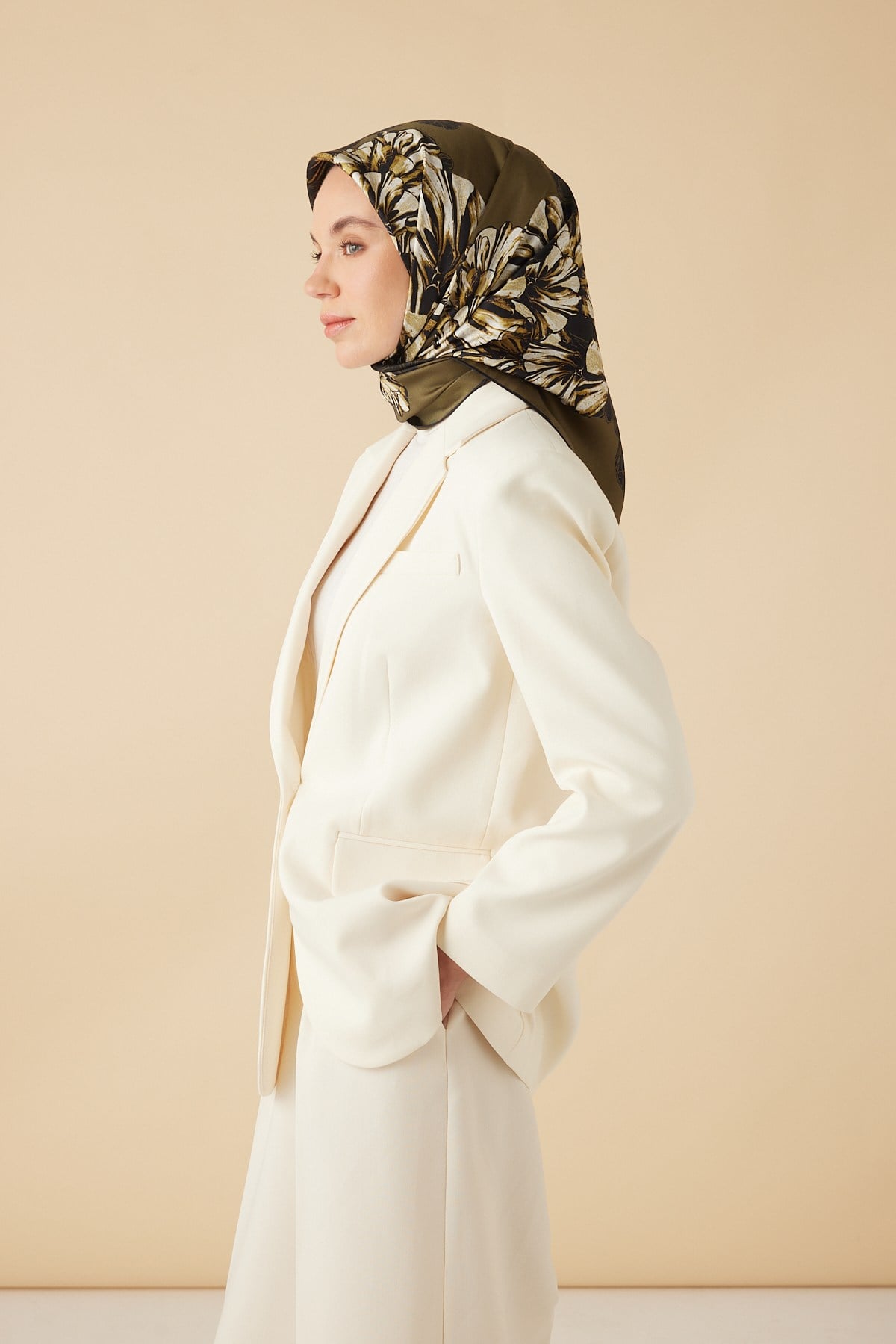 NEŞVE TİVİL İPEK EŞARP 90*90 CM - HAKİ