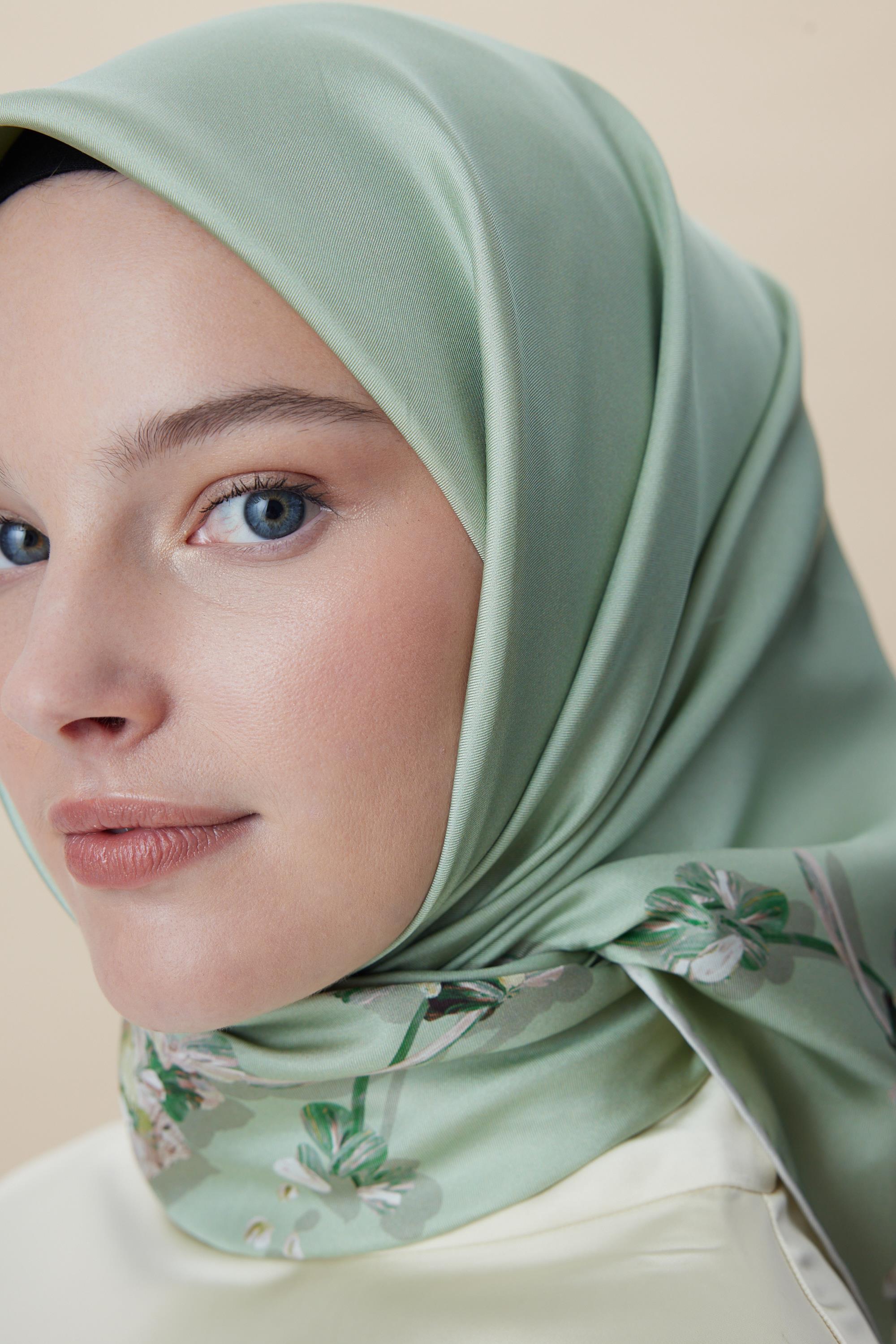 NEVA ÇİFT TARAFLI TİVİL İPEK EŞARP 90*90 CM - KREM PUDRA PEMBE