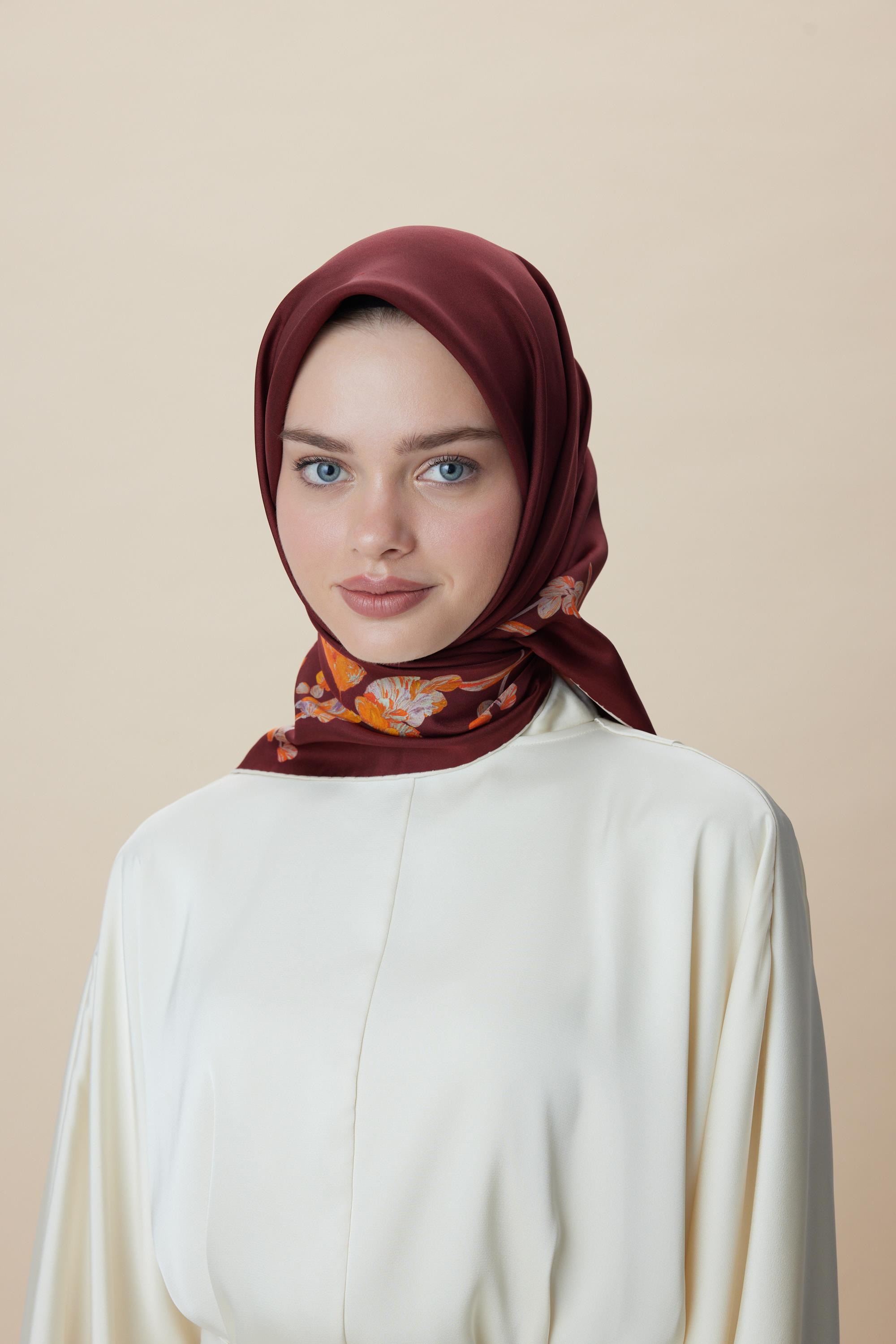 NEVA ÇİFT TARAFLI TİVİL İPEK EŞARP 90*90 CM - BORDO KAHVERENGİ