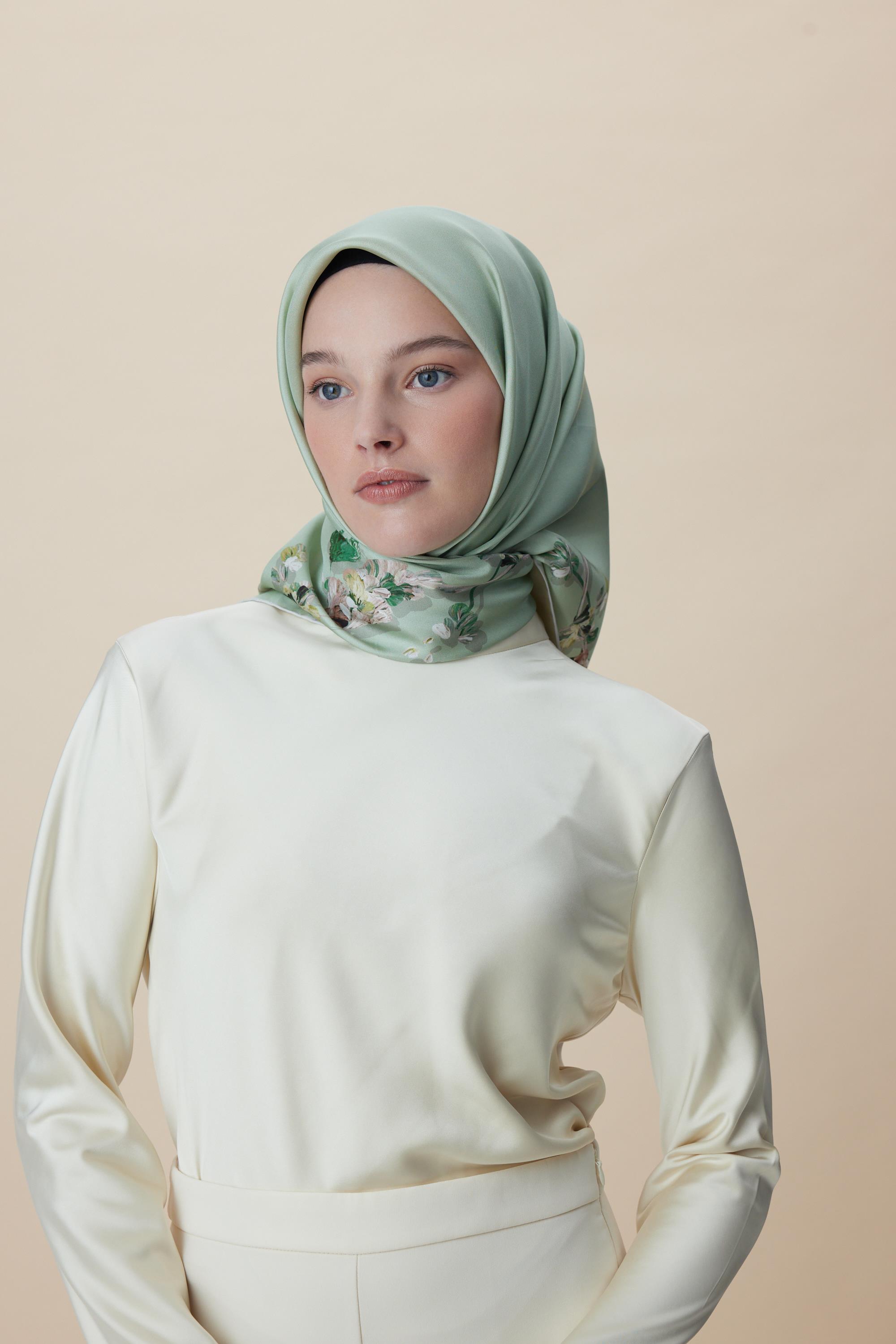 NEVA ÇİFT TARAFLI TİVİL İPEK EŞARP 90*90 CM - KREM PUDRA PEMBE