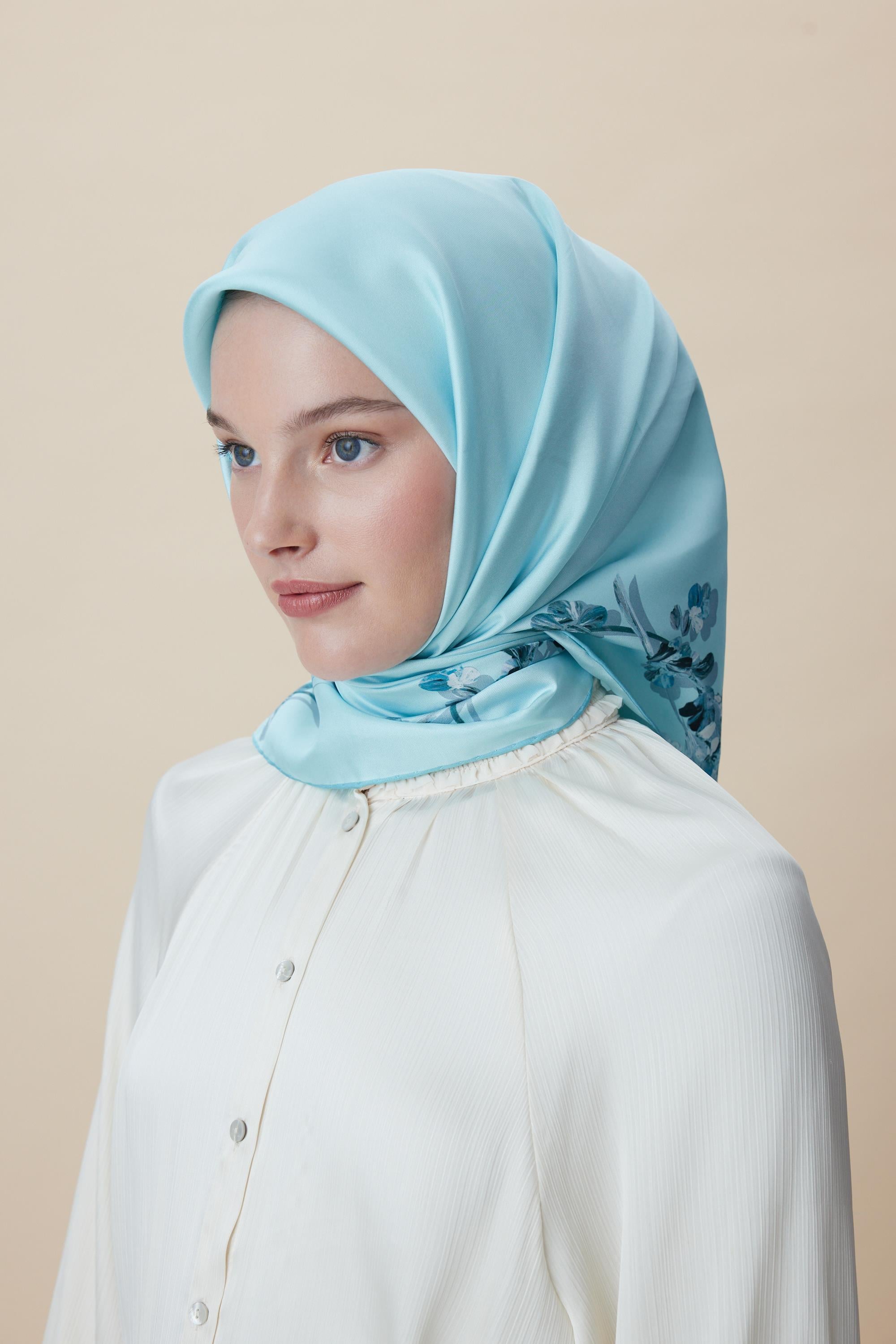 NEVA ÇİFT TARAFLI TİVİL İPEK EŞARP 90*90 CM - AÇIK MAVİ