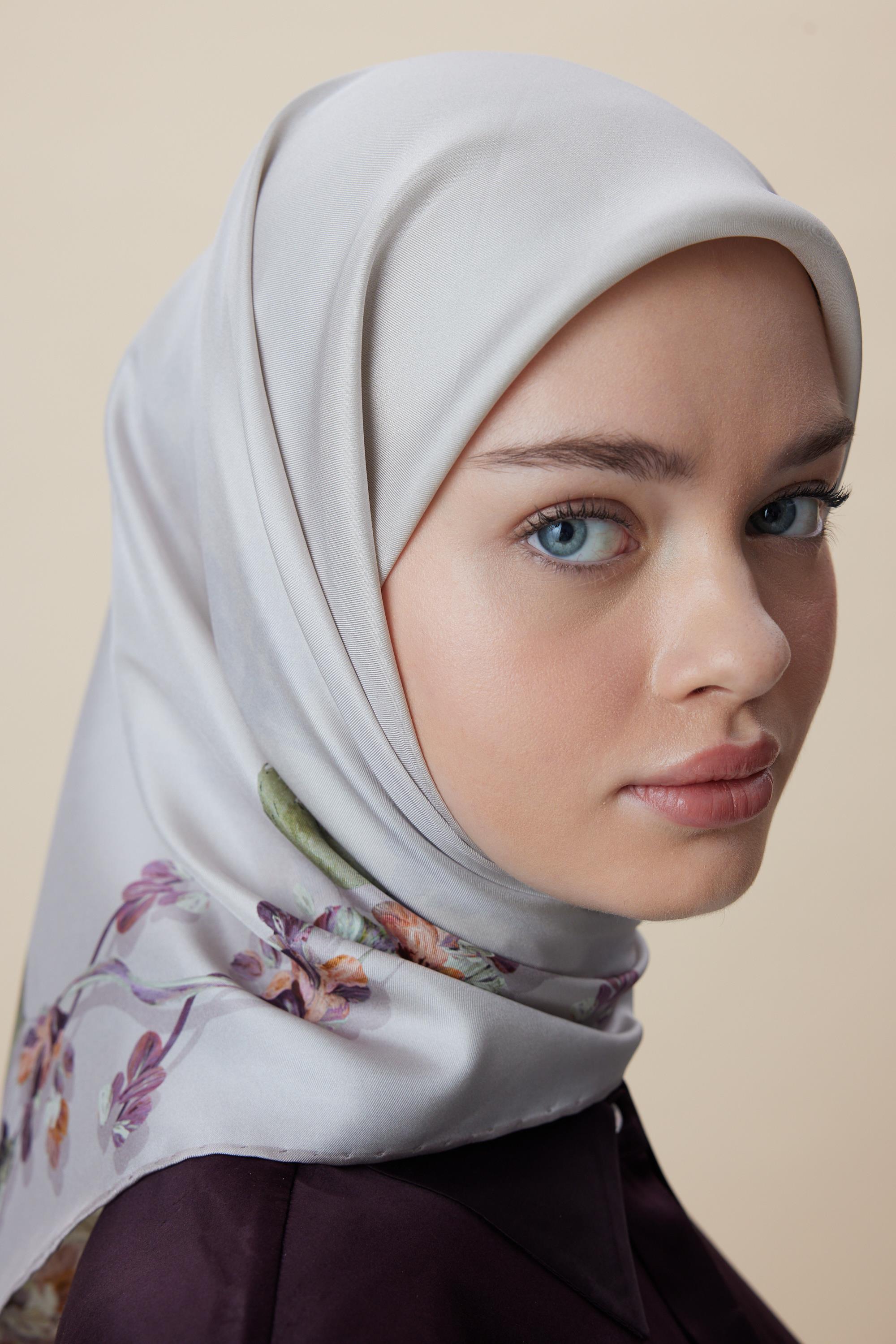 NEVA ÇİFT TARAFLI TİVİL İPEK EŞARP 90*90 CM - KREM PUDRA PEMBE