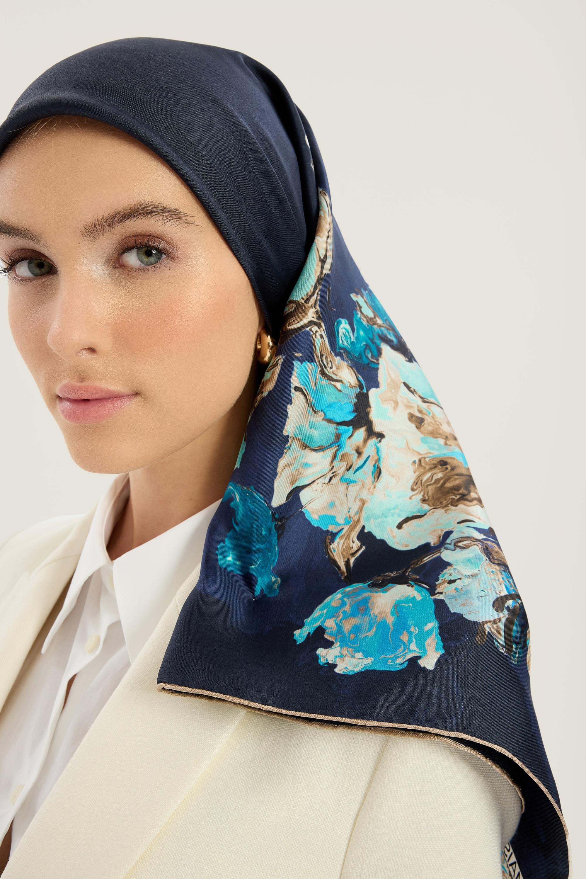 NEVBAHAR TİVİL İPEK EŞARP 90*90 CM - KOYU MAVİ
