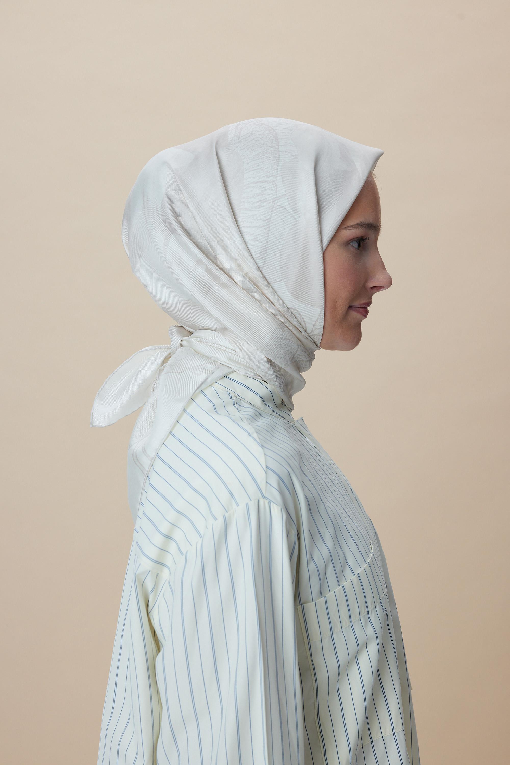 NÜVE TİVİL İPEK EŞARP 90*90 CM - AÇIK BEJ