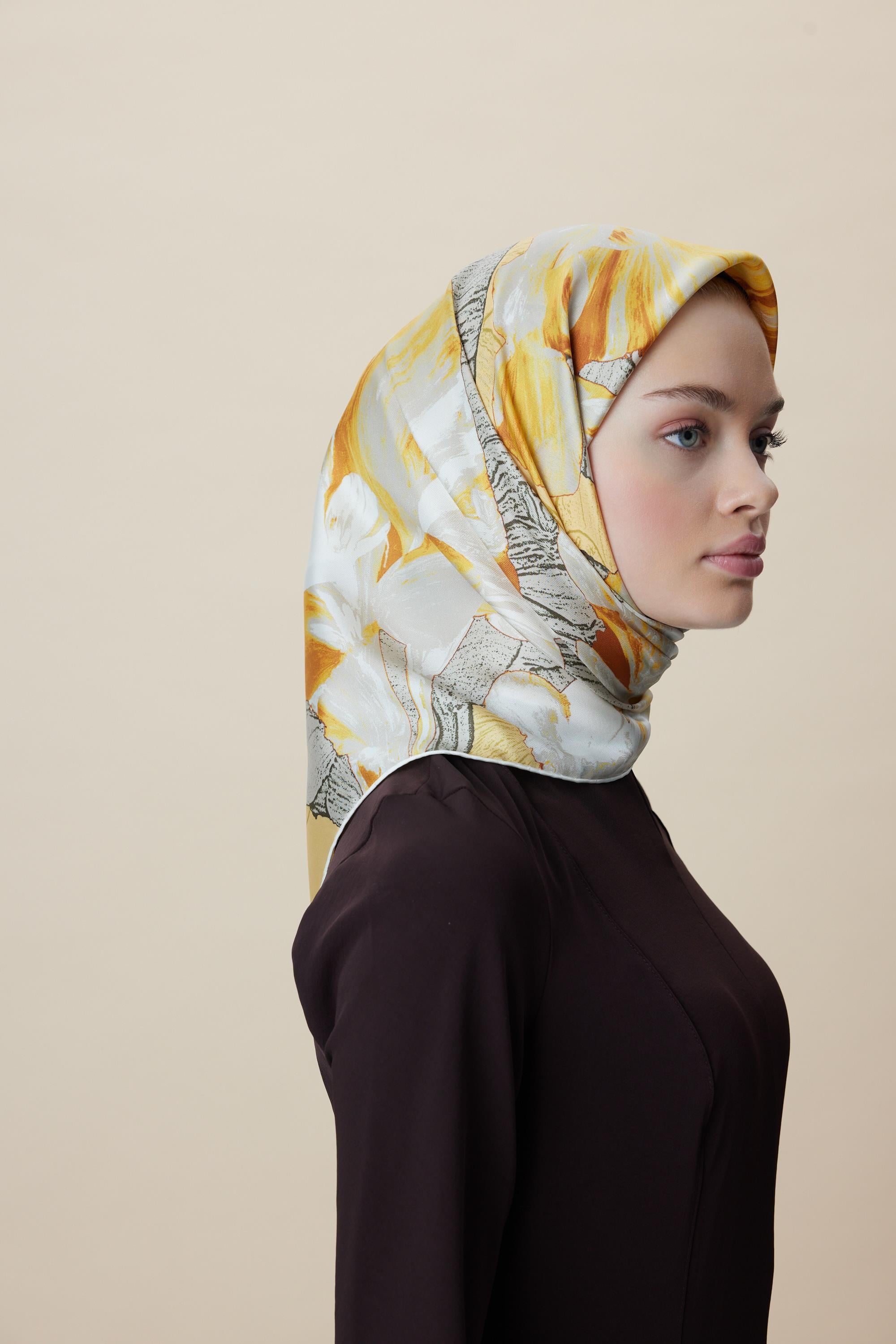 NÜVE TİVİL İPEK EŞARP 90*90 CM - SARI