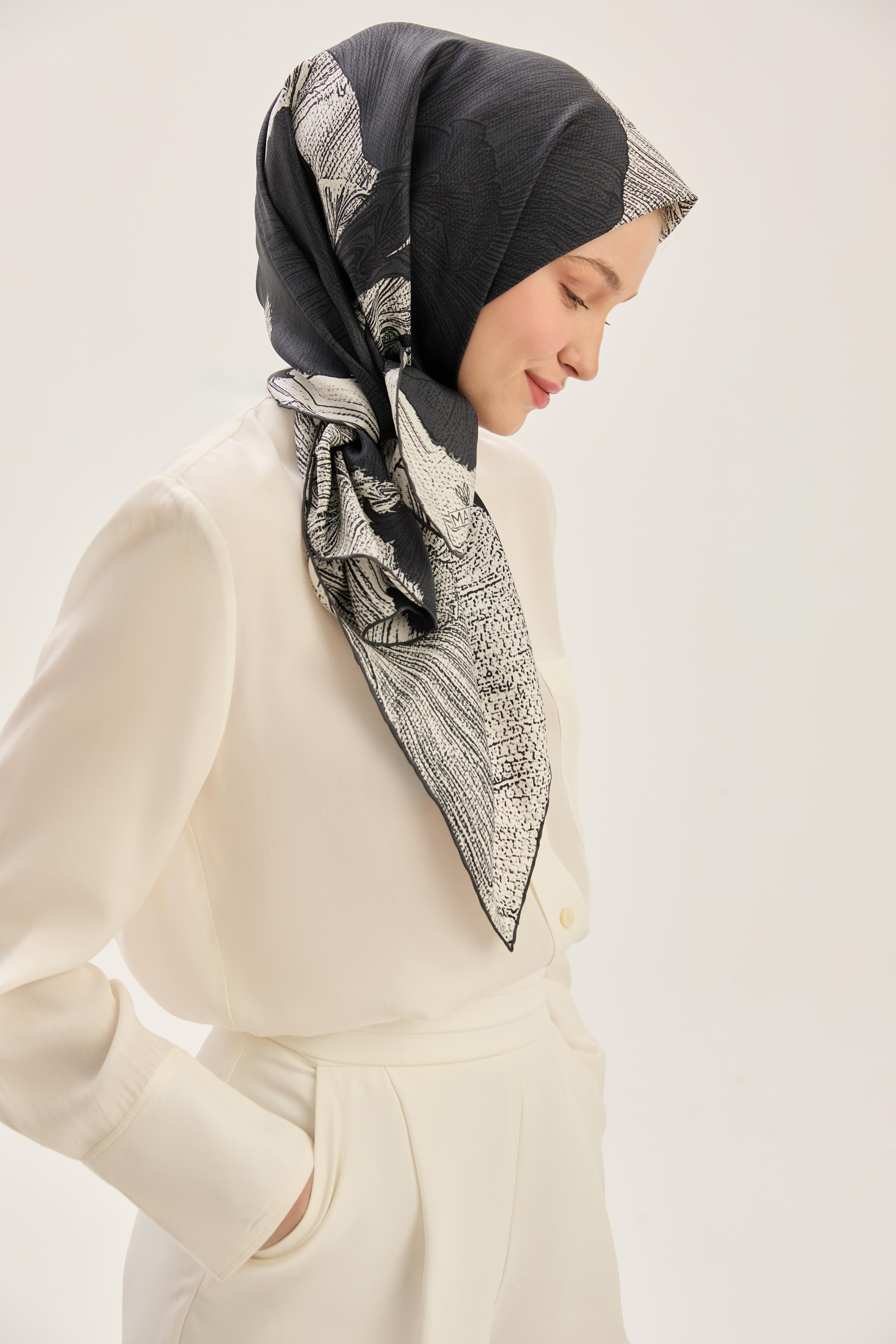 REŞHA MULBERRY İPEK EŞARP 90*90 CM - SİYAH