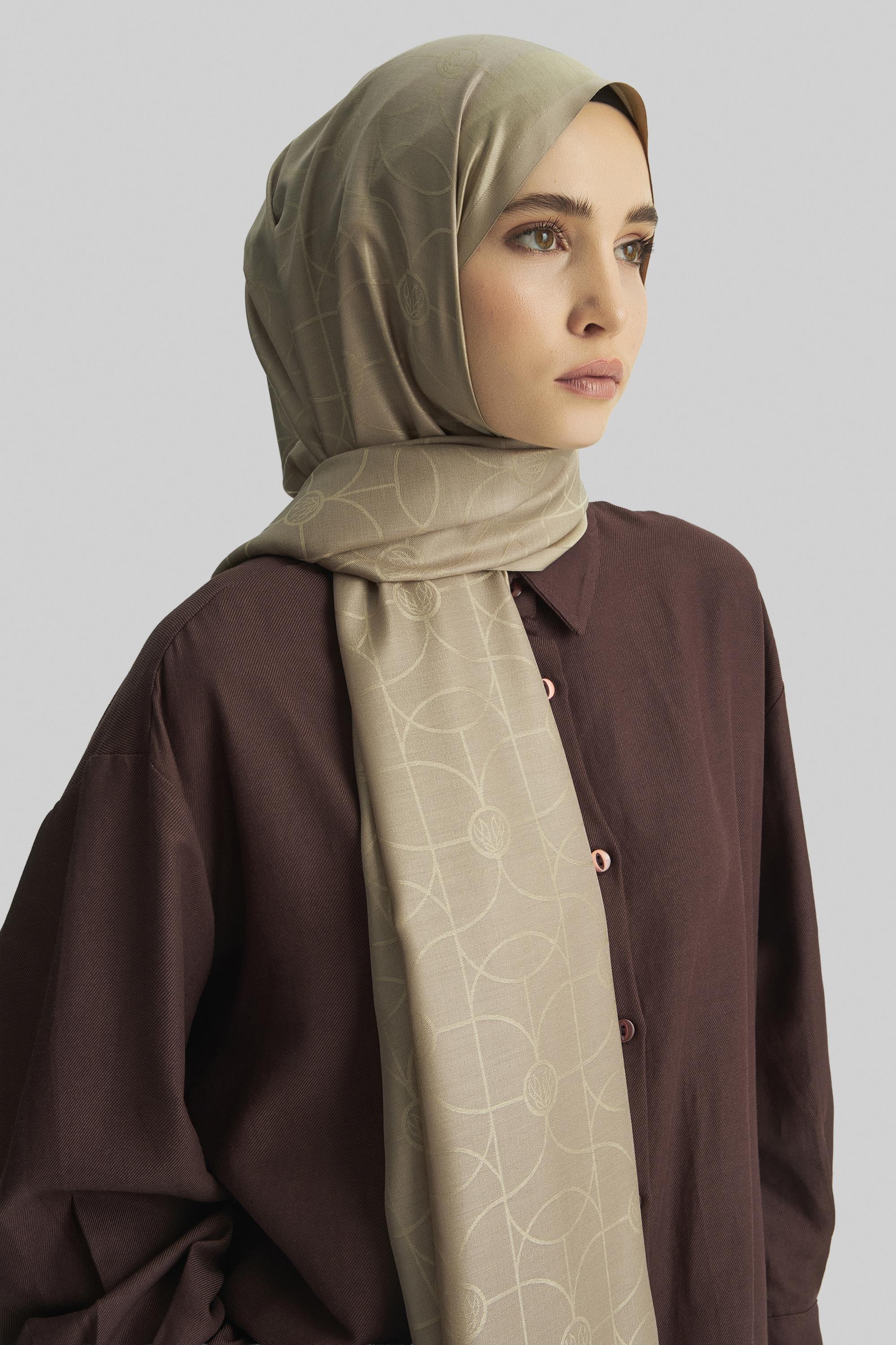 RİND%100 İPEK JAKARLI ŞAL-BEJ