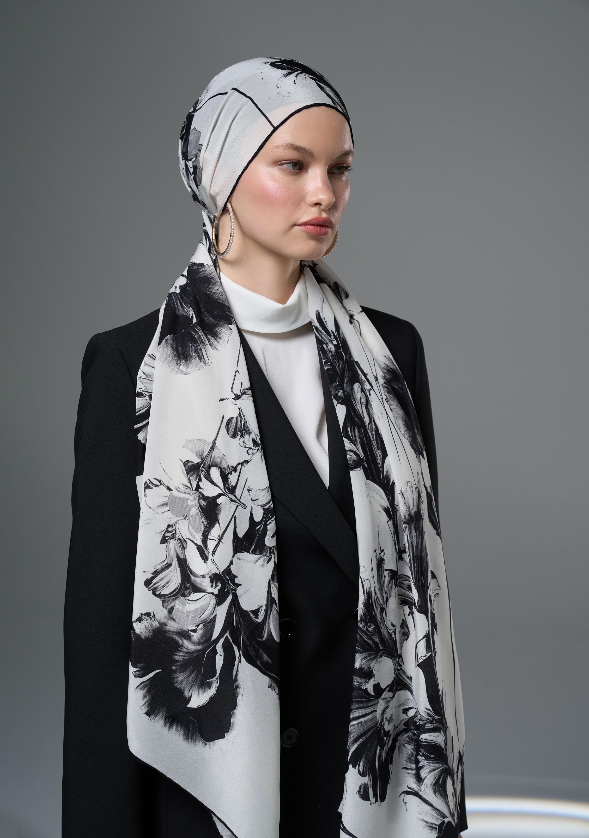 RİŞE KREP İPEK ŞAL 70*190  – EKRU