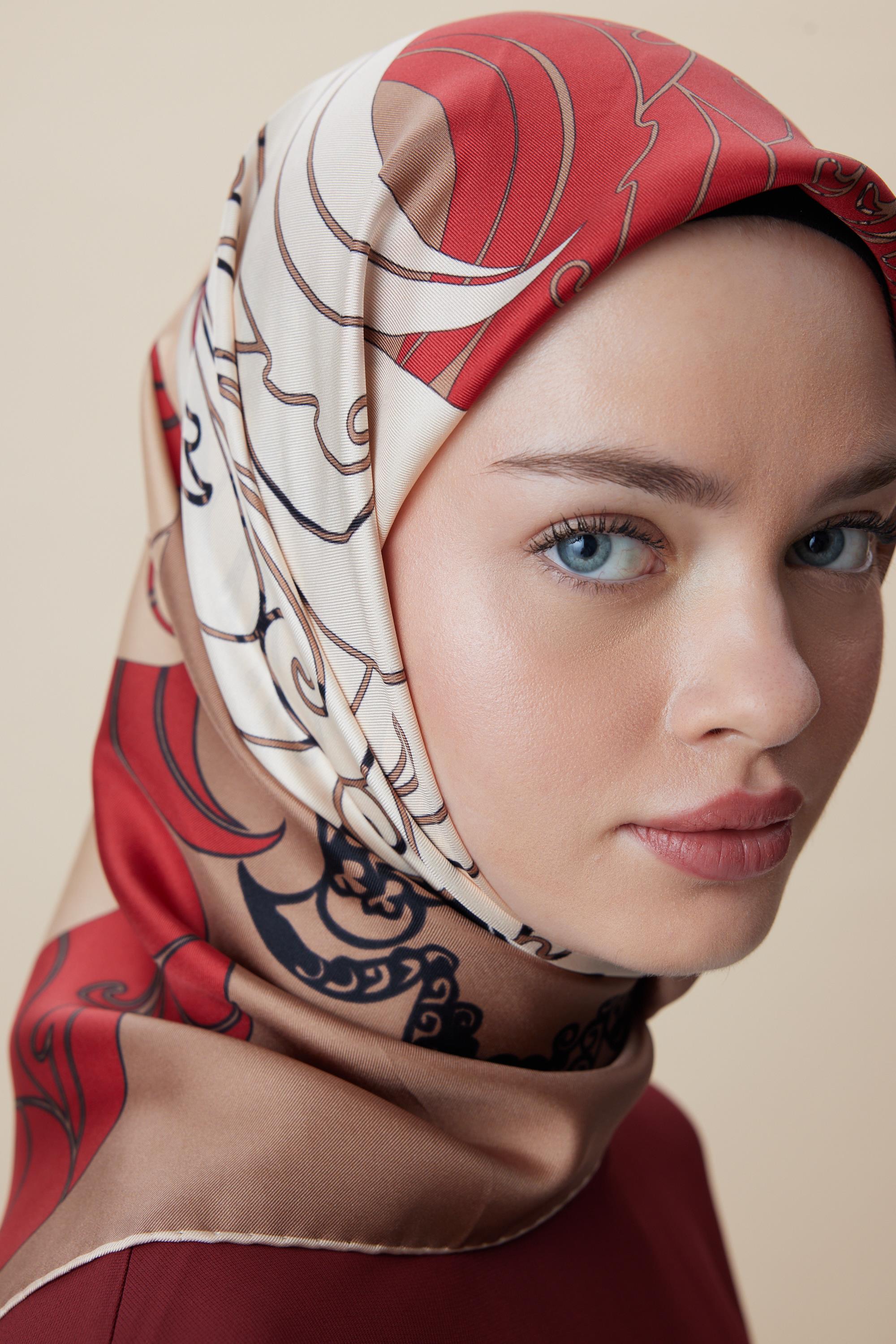 SAFİ TİVİL İPEK EŞARP 90*90 CM - CAMEL