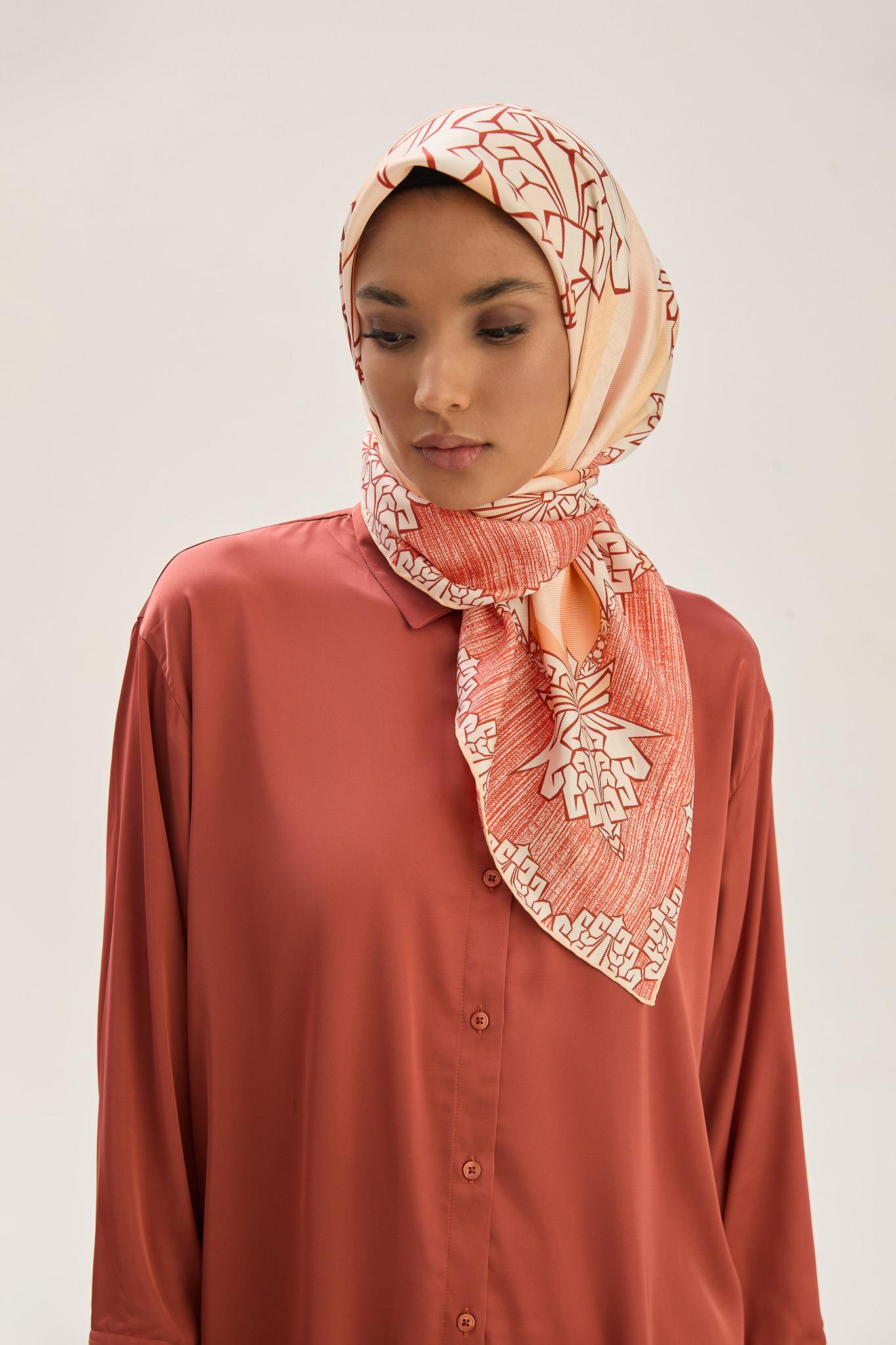 ŞİMAL MULBERRY İPEK EŞARP 90*90 CM - SOMON